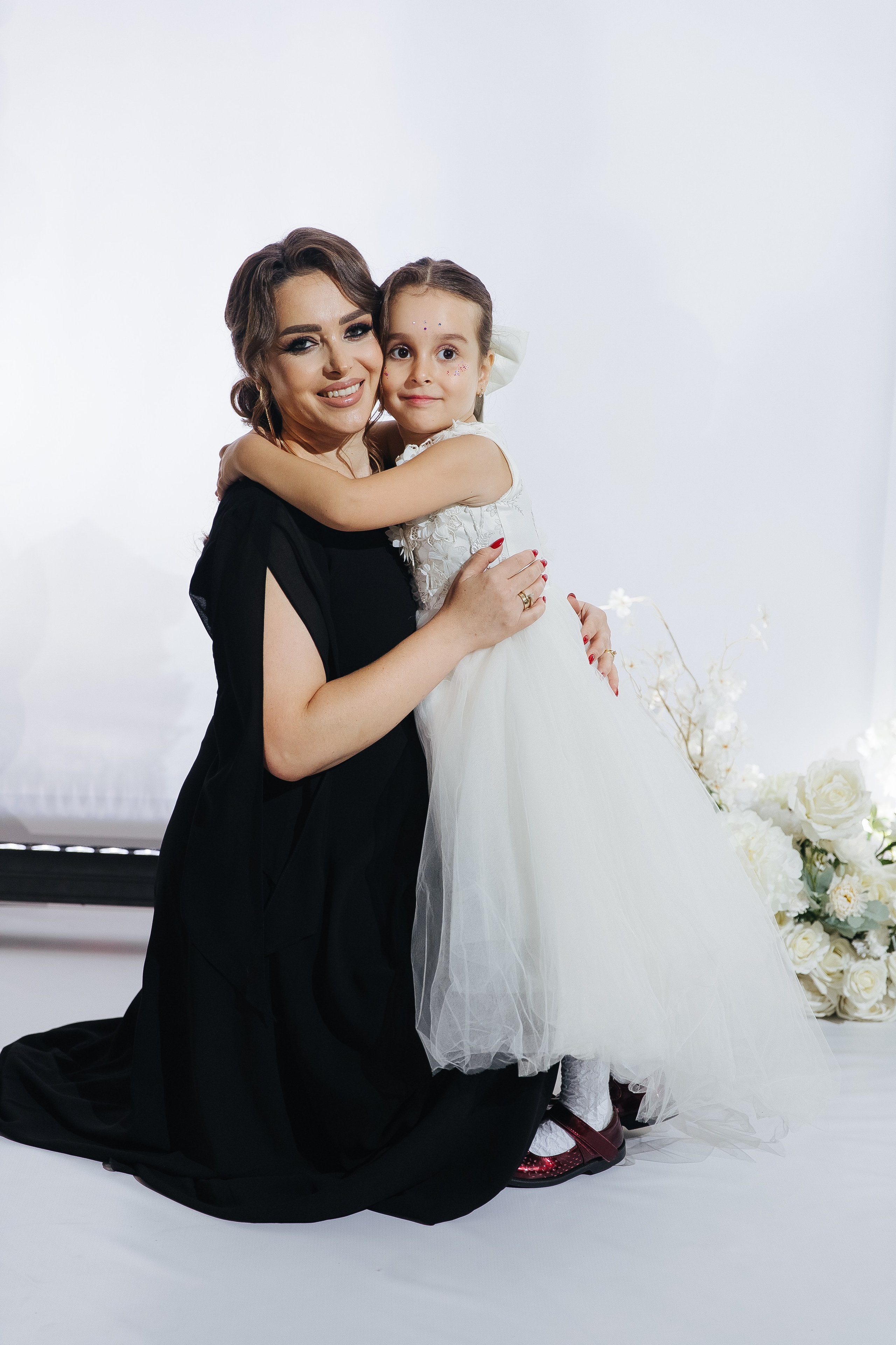 Ани и Назели. 35&5 День рождения, «Янтарь». Фотограф в Красноярске Надежда Воскресенская