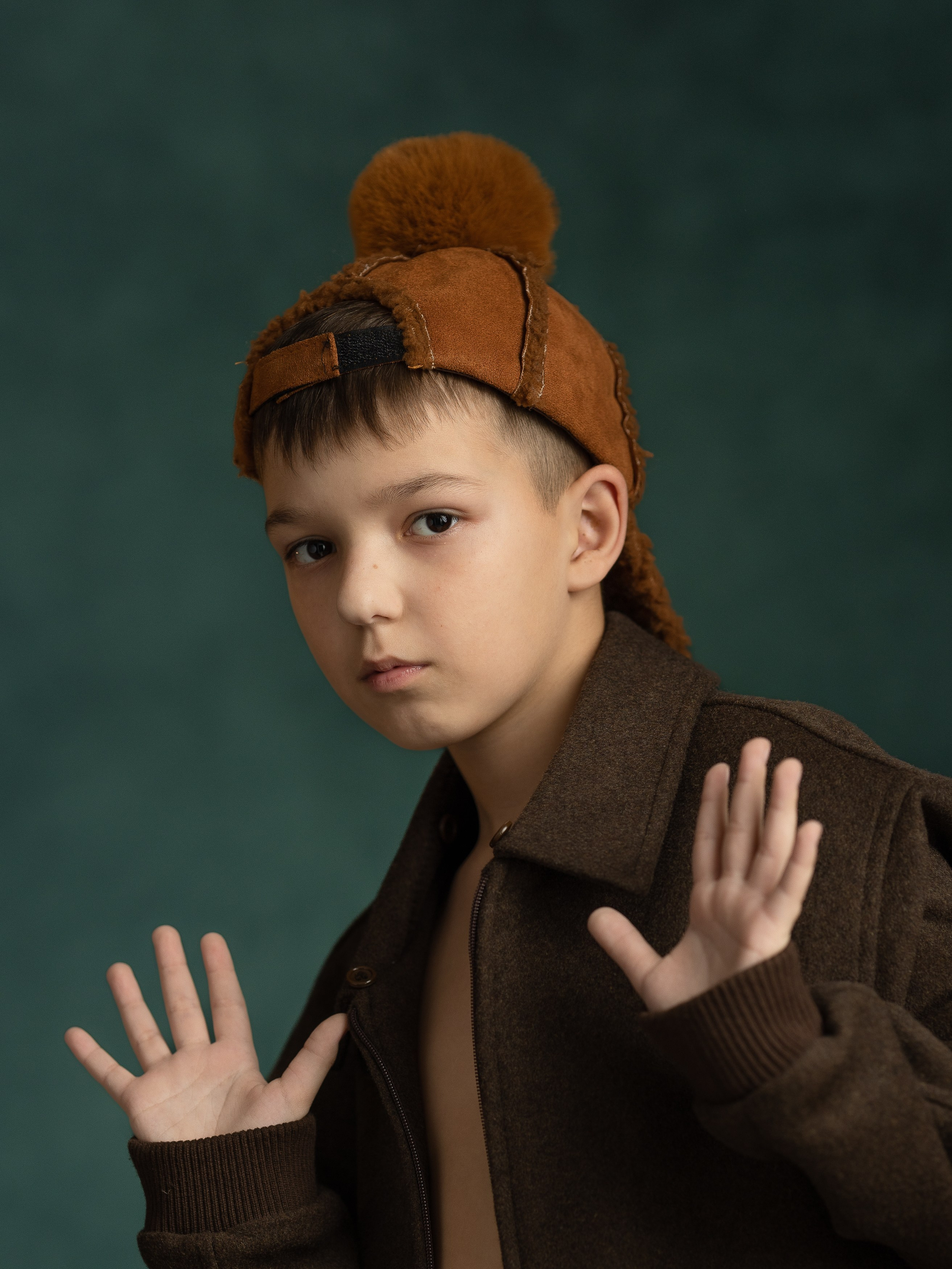 Детский портрет в студии Владимира Петухова - художественный образ "Слово пацана"