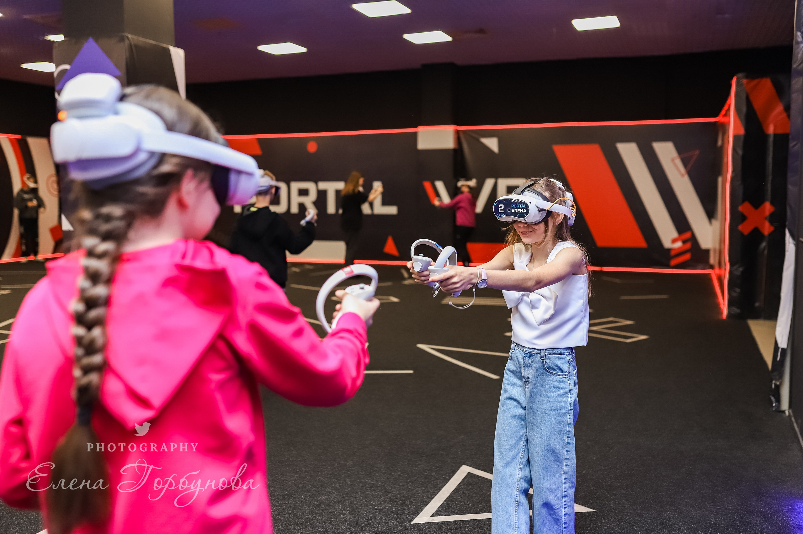 Репортаж в виртуальной реальности. Май 2024. Фотограф Пермь. Свадьбы. Семья и дети, школа, д. сад. Фотокниги