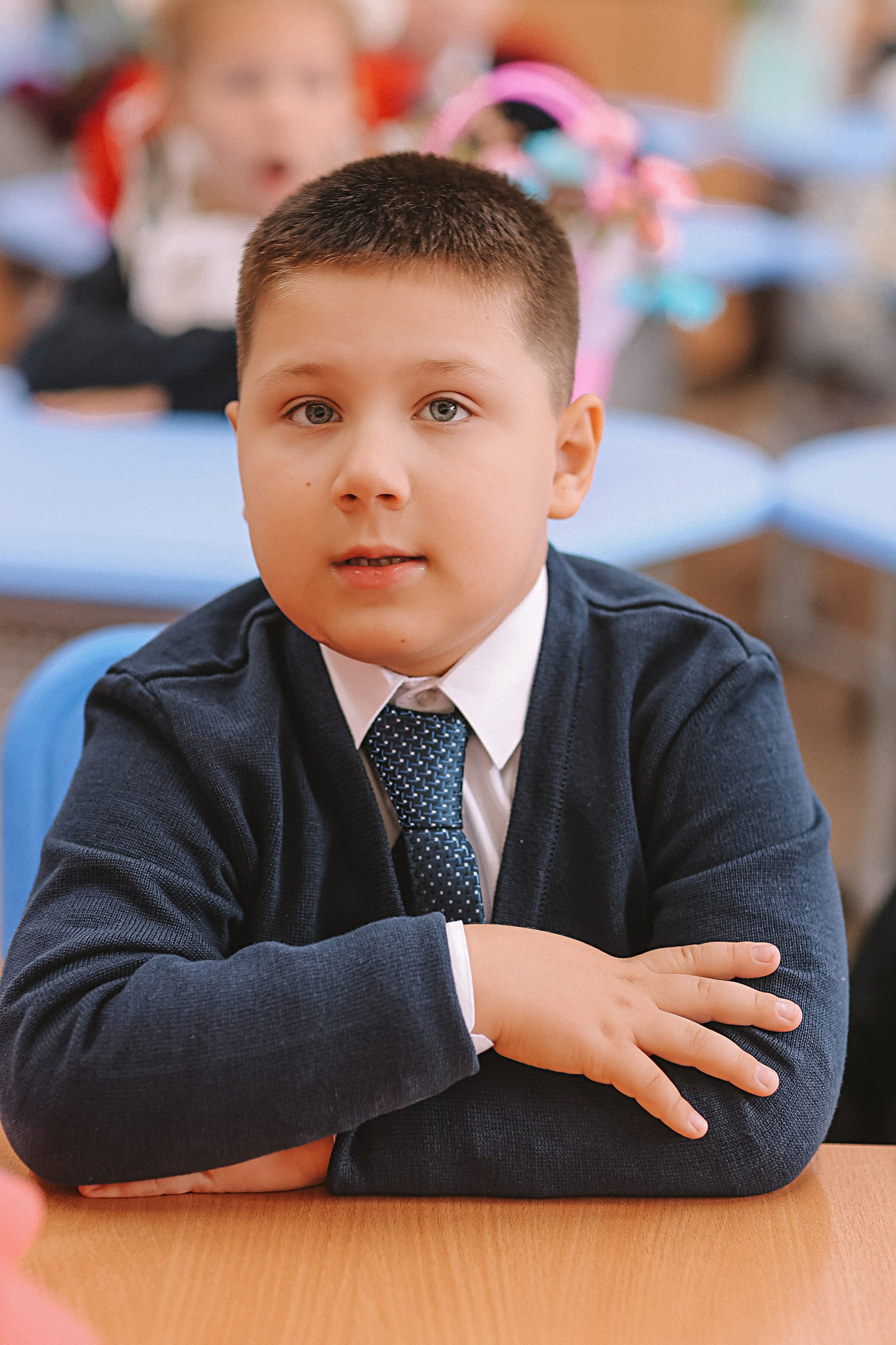 1 сентября линейка+кл час+портреты. Семейный фотограф Тюмень, фотограф на роды Салмина Мария