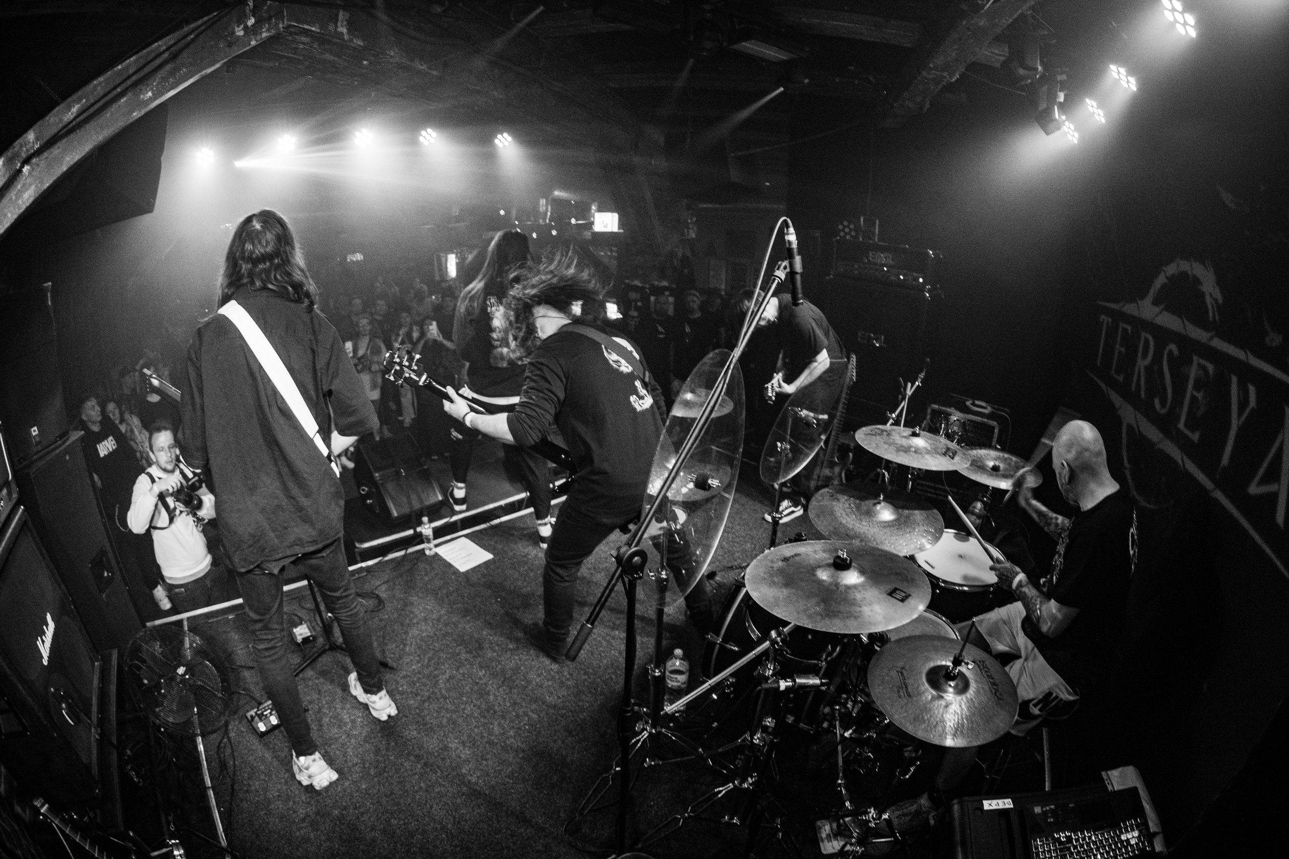 ОМУТ ГИГ|Zoccolo 2.0. Концертный и репортажный фотограф в Санкт-Петербурге Слава Пахомов