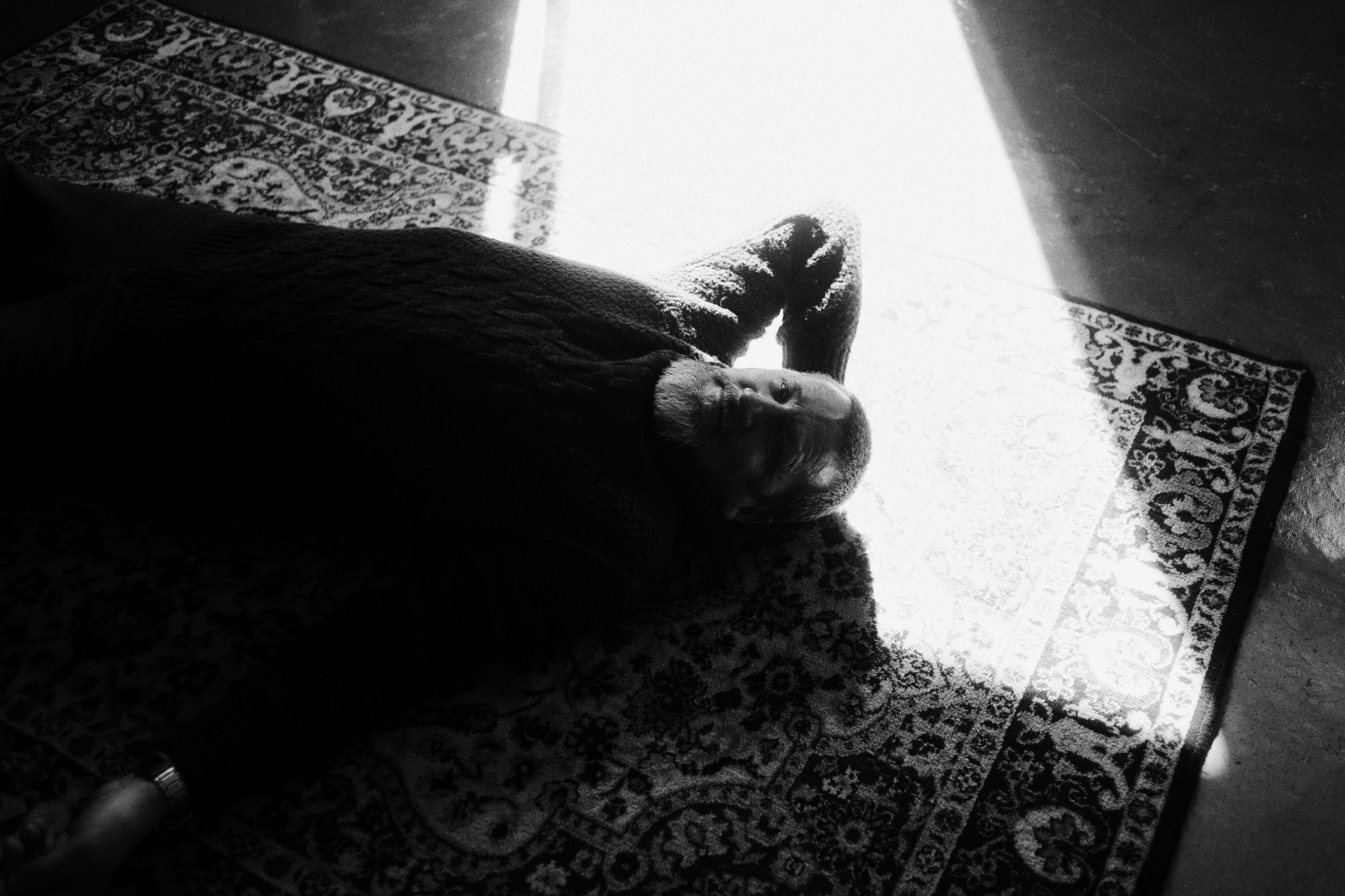 Фотосессия для папы в подарок: Мужской портрет в студии Тюмень. Портретный фотограф Тюмень Дарья Мустафина