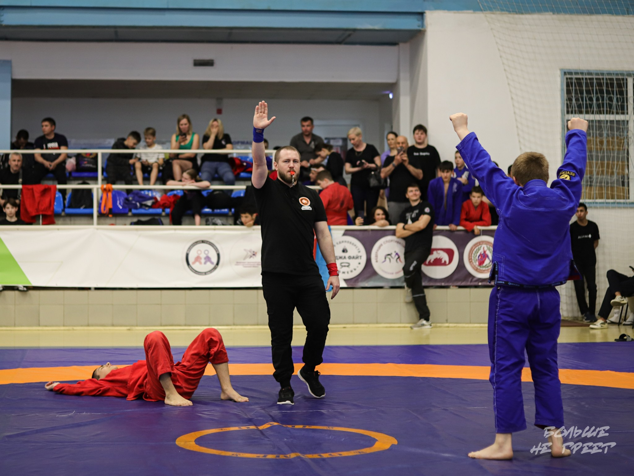 ПЕРВЕНСТВО УРФО ПО СПОРТИВНОЙ БОРЬБЕ ГРЭППЛИНГ И ГРЭППЛИНГ-ГИ. Больше не греет