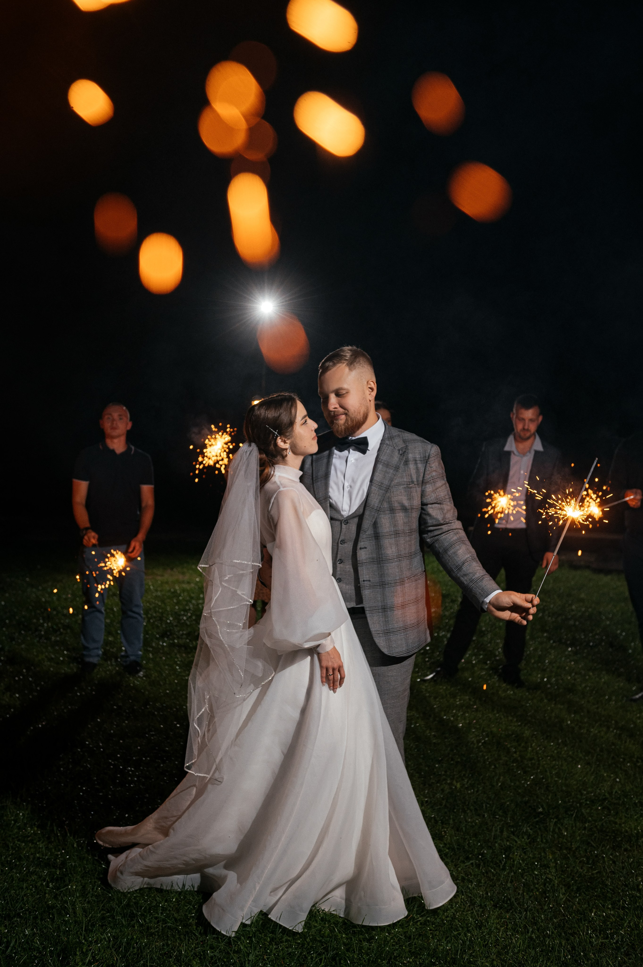 Дождик свадьбе не помеха! Гребнево, Барин. Свадебный и семейный фотограф Виктория Носачёва. Щелково, Москва и МО