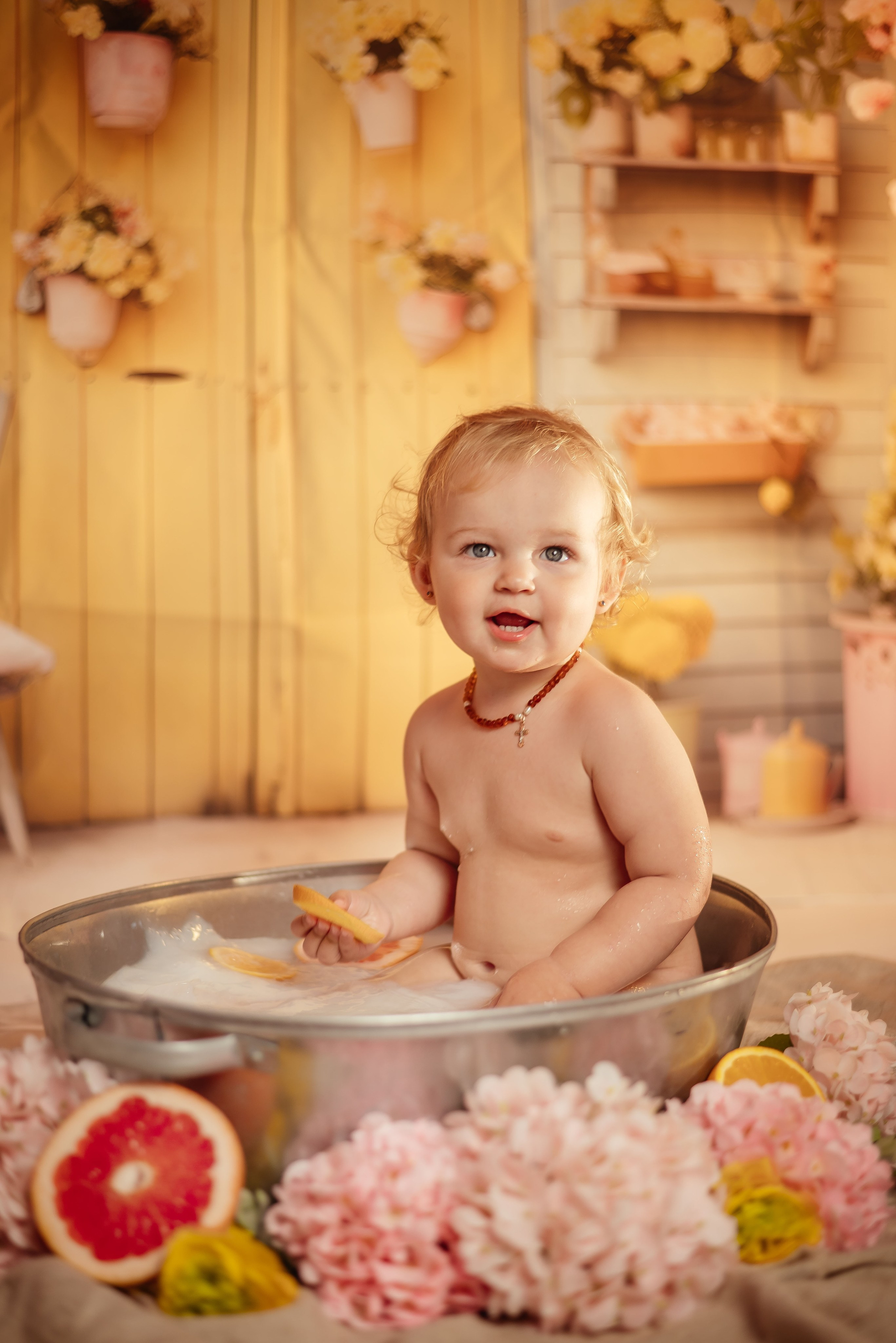Варюша и апельсин. Свадебный и портретный фотограф lifestyle