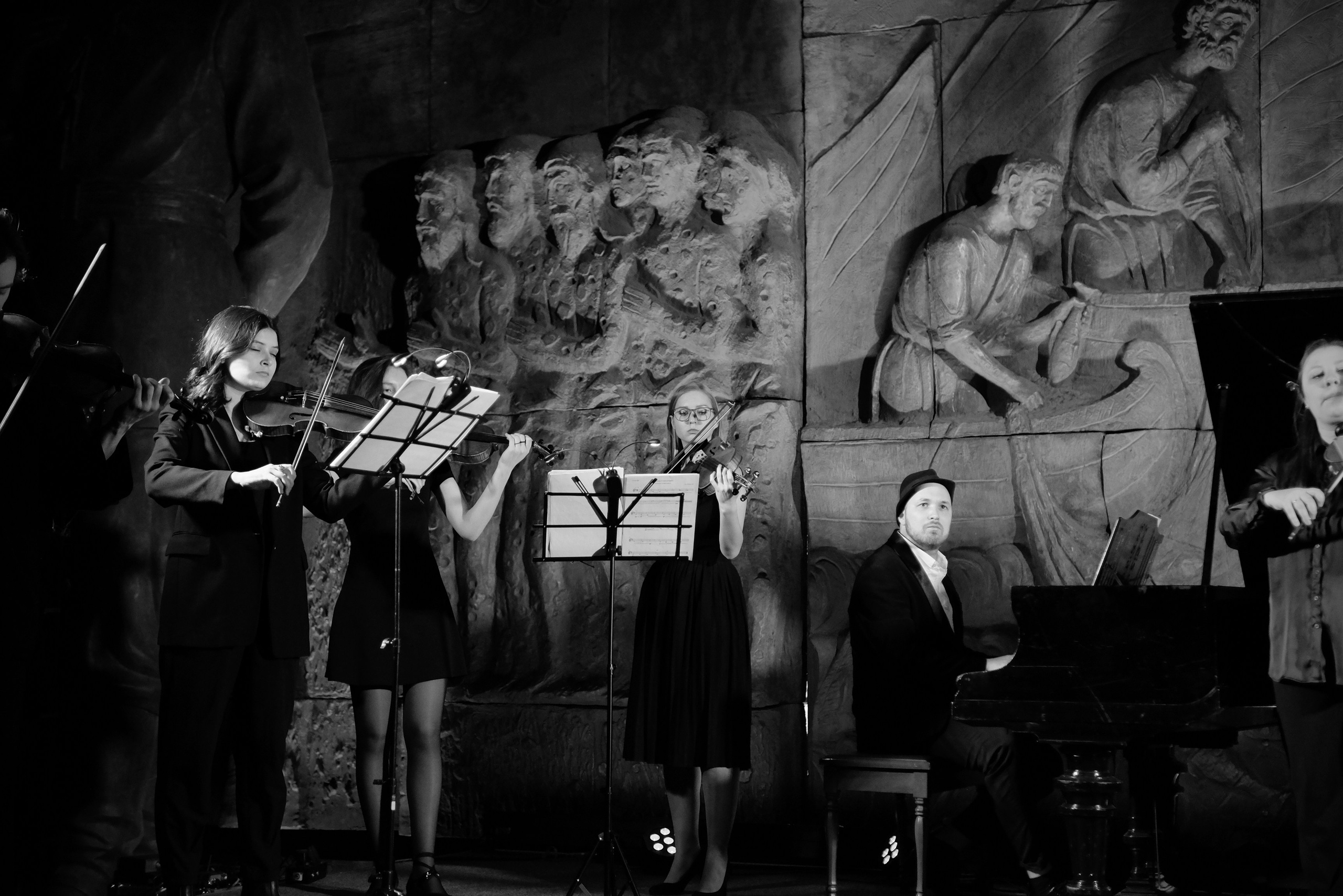 Classic music concerts at Cereteli`s Gallery/ Moscow/ 2023. Anna Fedo Photo