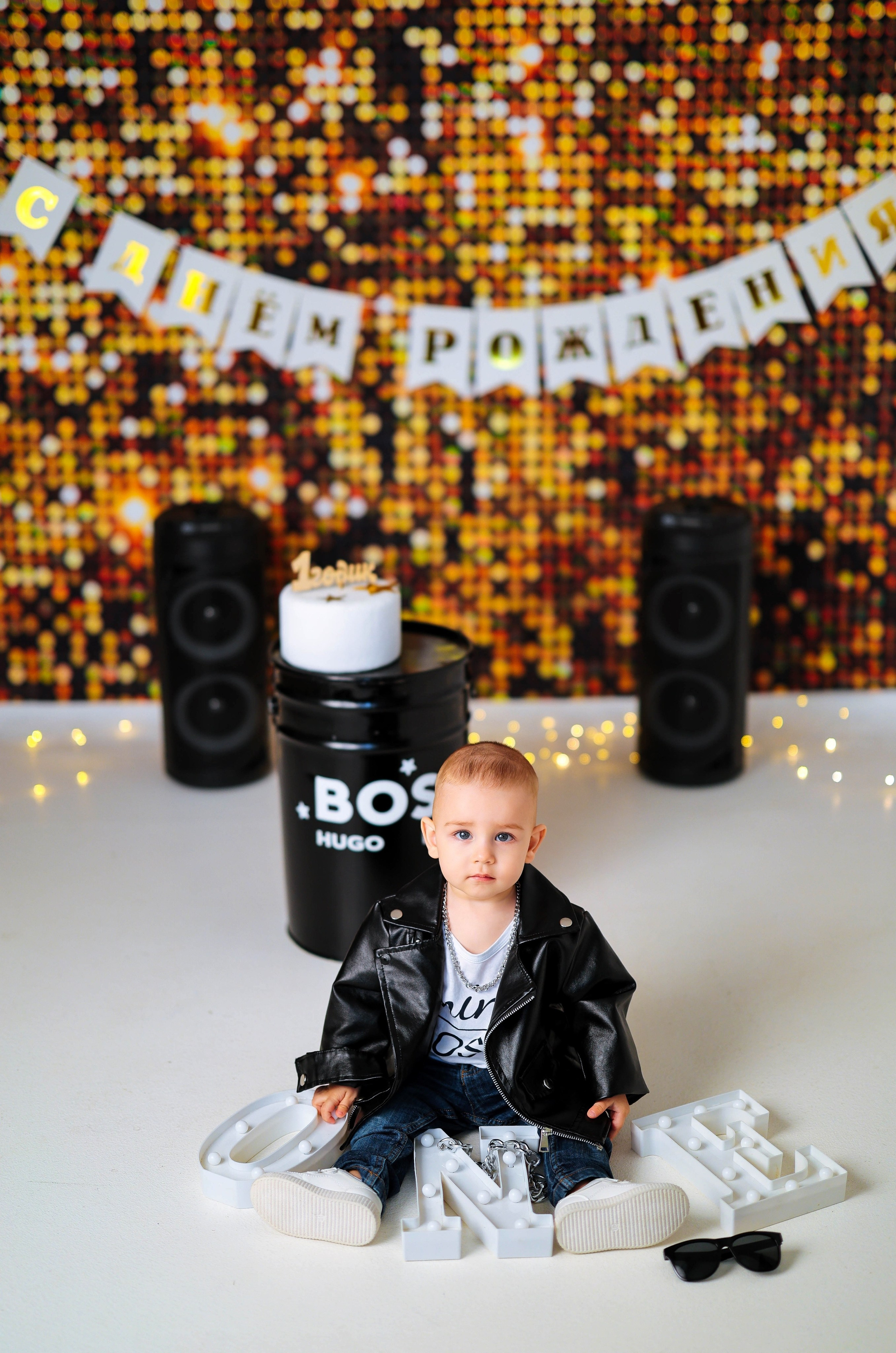 Мальчишки Антураж