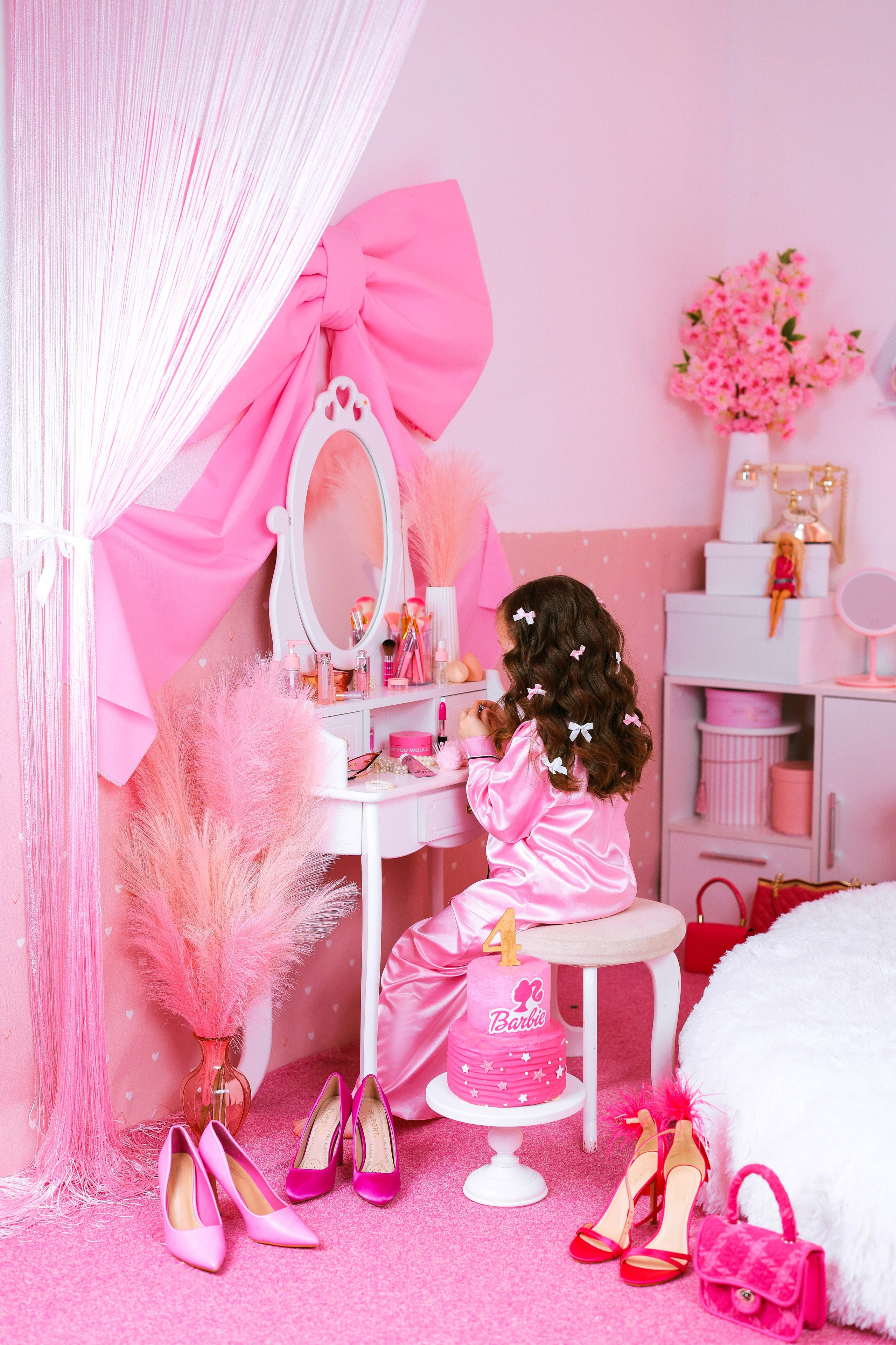 РОЗОВАЯ КОМНАТА