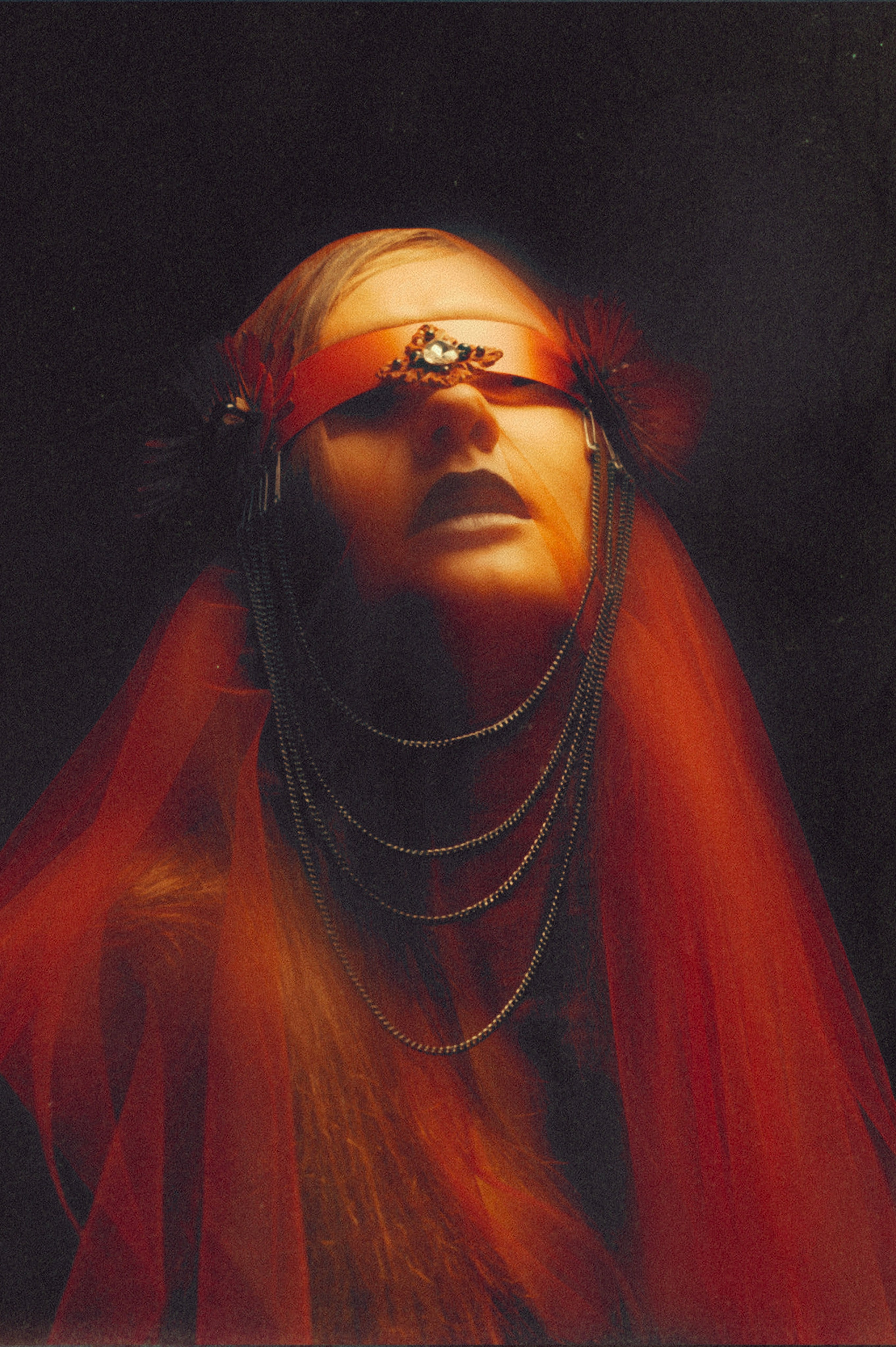 Red ASH. Дарья Володина — арт и fashion фотограф в Москве | рекламные и ювелирные съемки