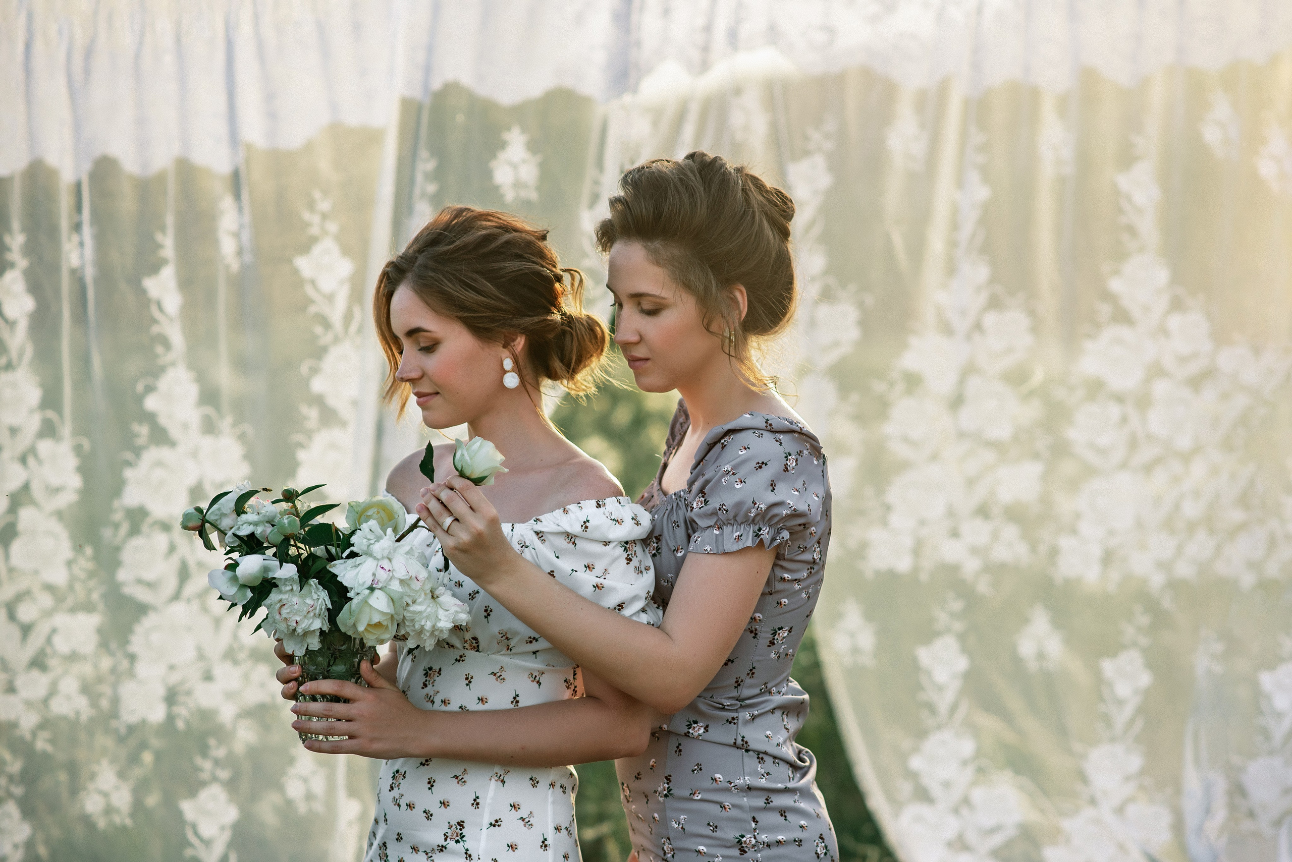 Сёстры Анастасия и Валерия. Главная