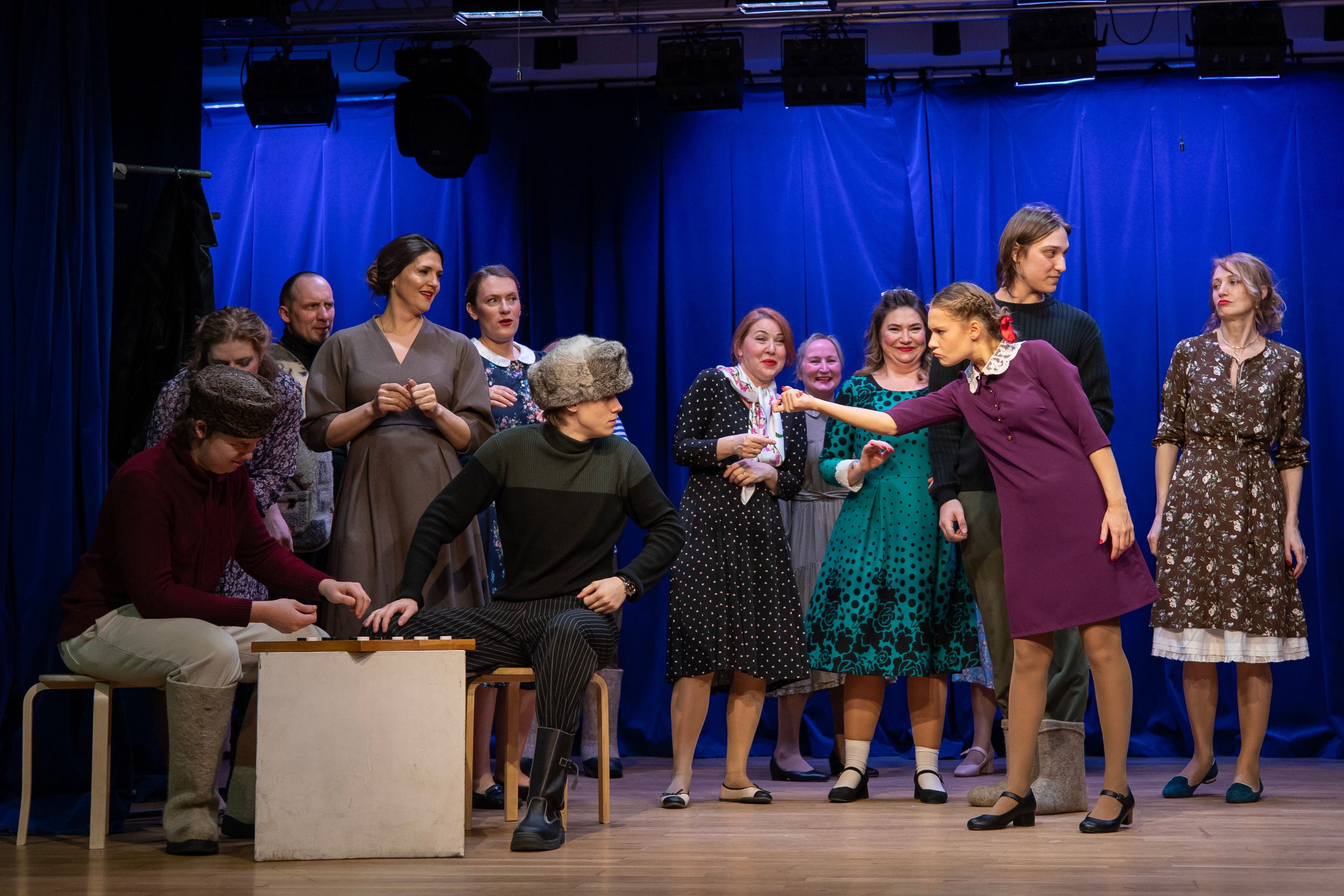 «Девчата», спектакль театральной студии «Дом». Фотограф Сергей Ловкий