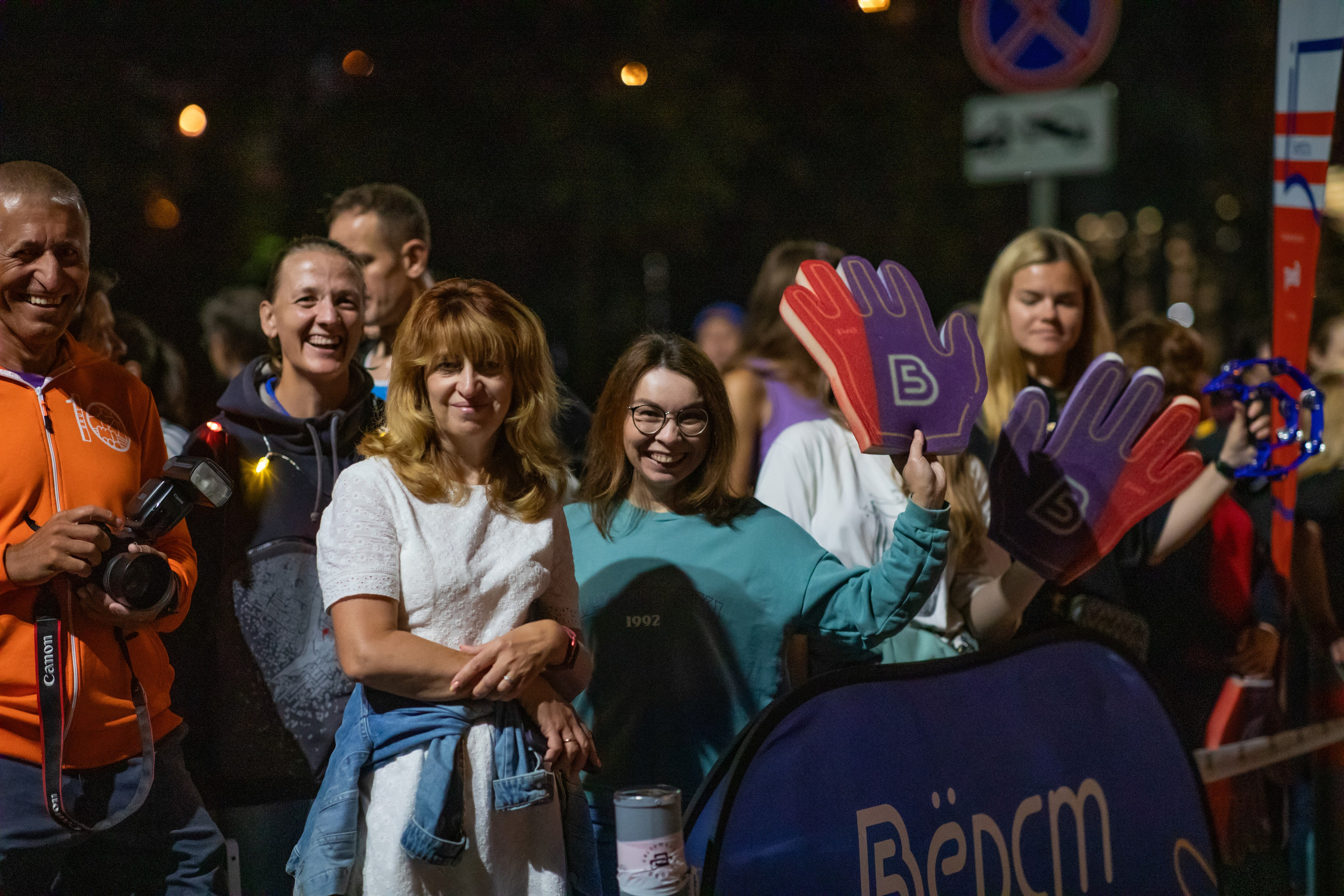 Самая крутая поддержка Ночного забега от 5 вёрст 03.08.24. Фотограф Сергей Ловкий