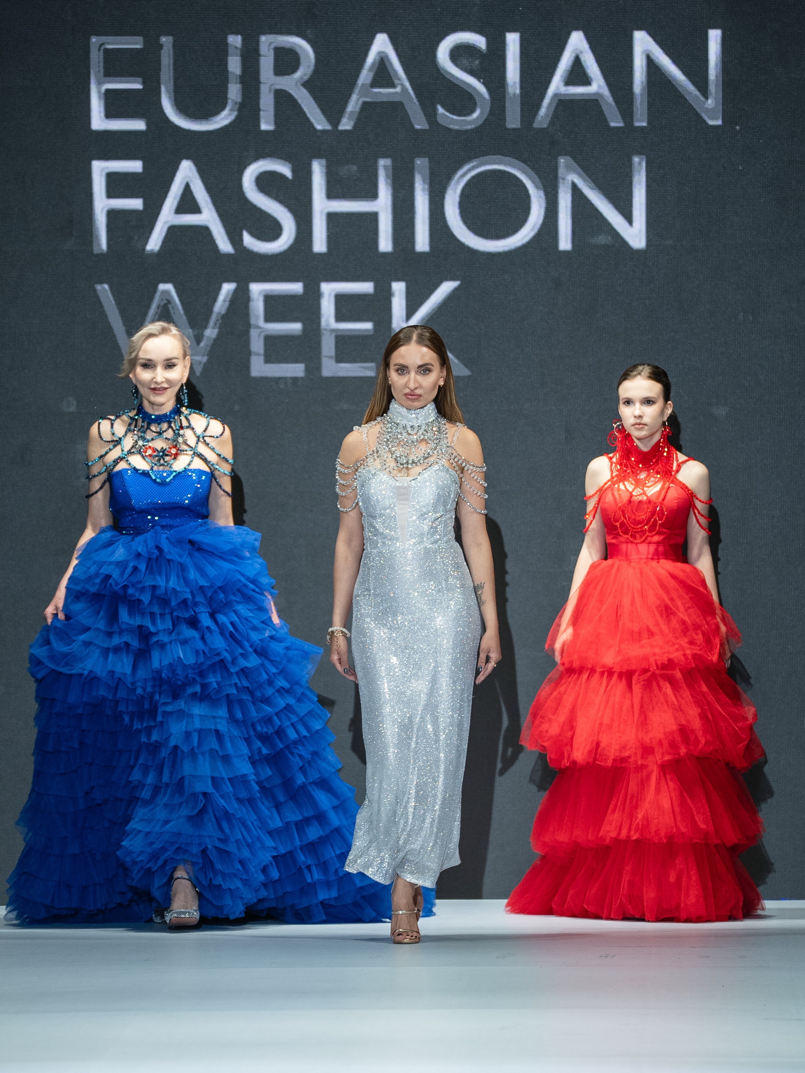 EURASIAN FASHION WEEK Rina Collection. Сайт Алматинского НЮ АРТ, будуар и фэшн фотографа Дениса Карпенко