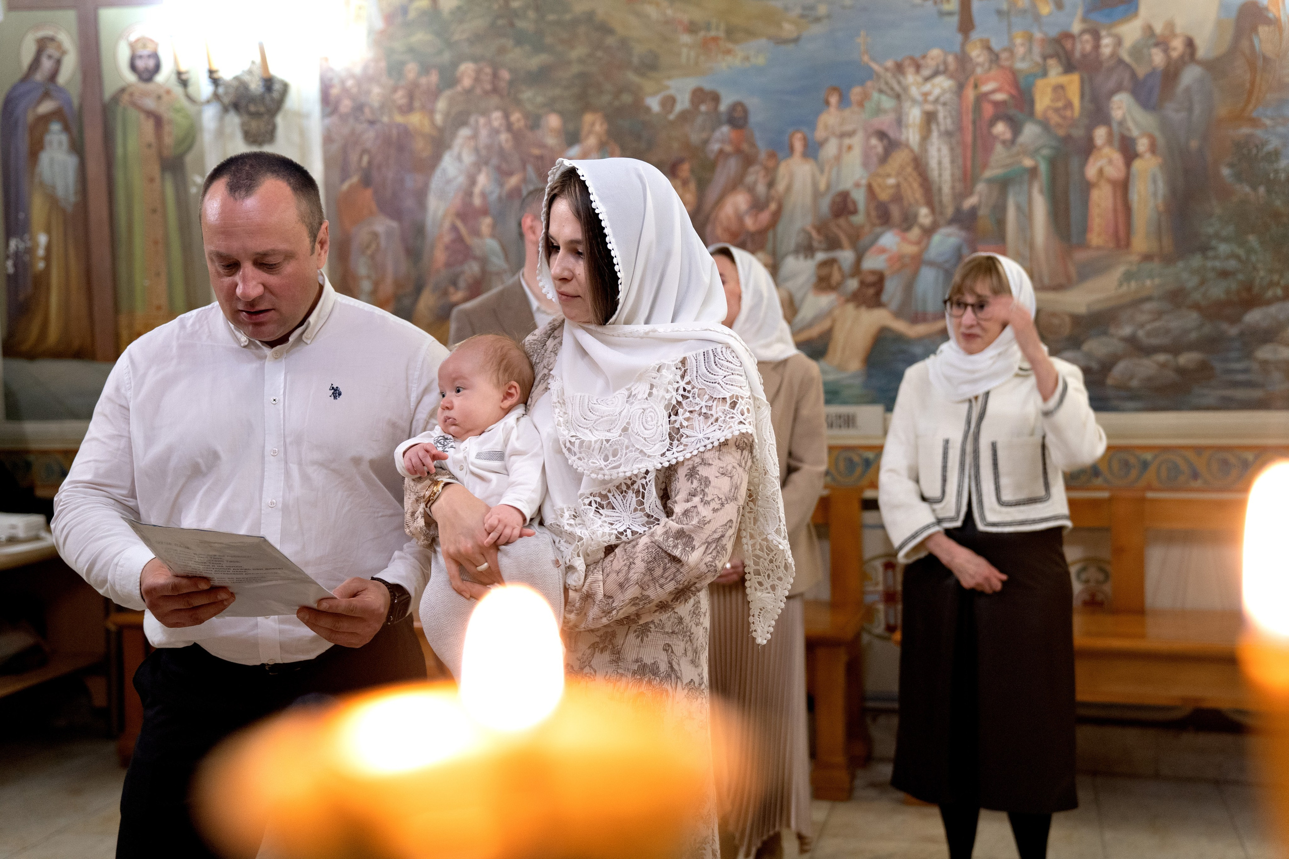 Съемка Таинства Крещения в храме Архангела Михаила в Тропареве. Семейный и детский фотограф в Москве Екатерина Офицерова