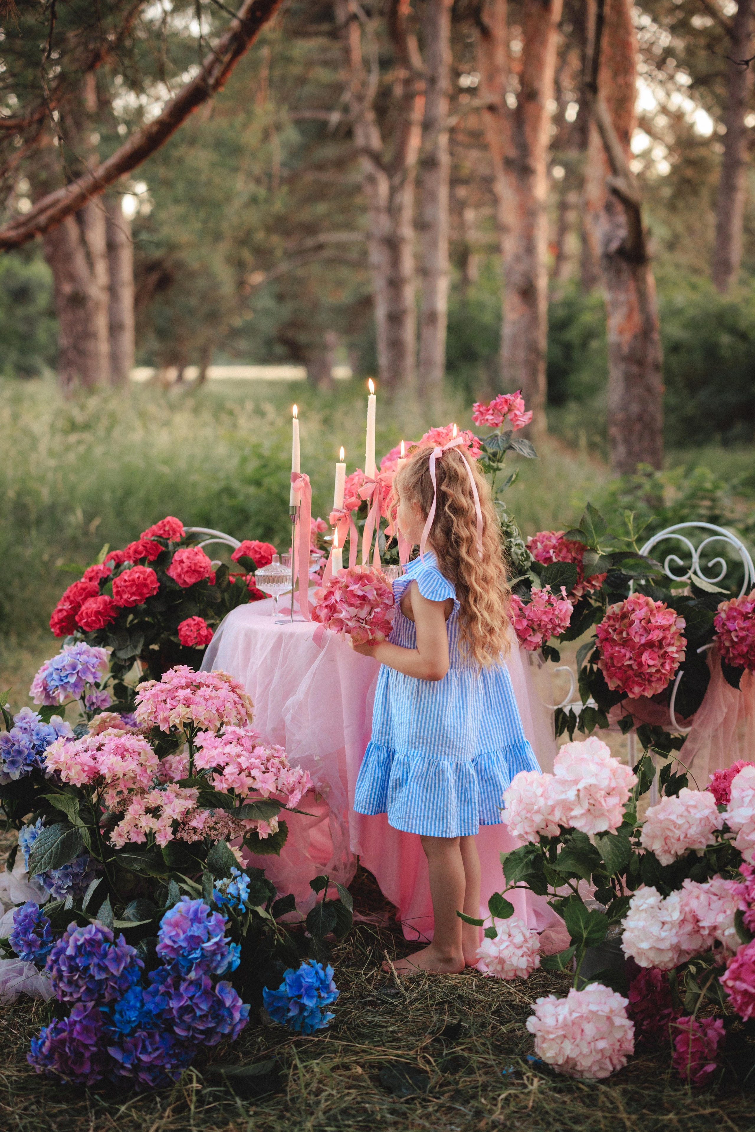 Цветочная фотосессия в лесу. Семейный и детский фотограф в Краснодаре Анна Трашкова