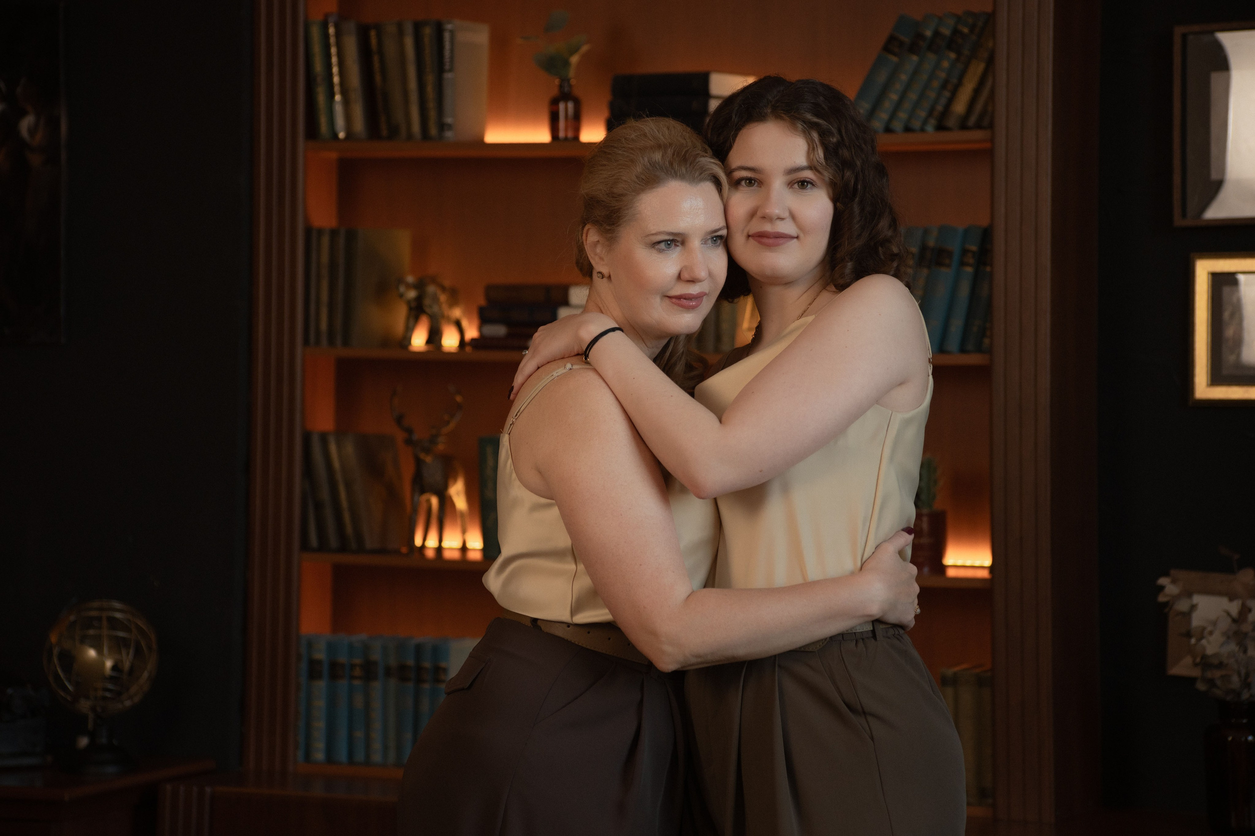 Семейная фотосессия мамы с дочкой