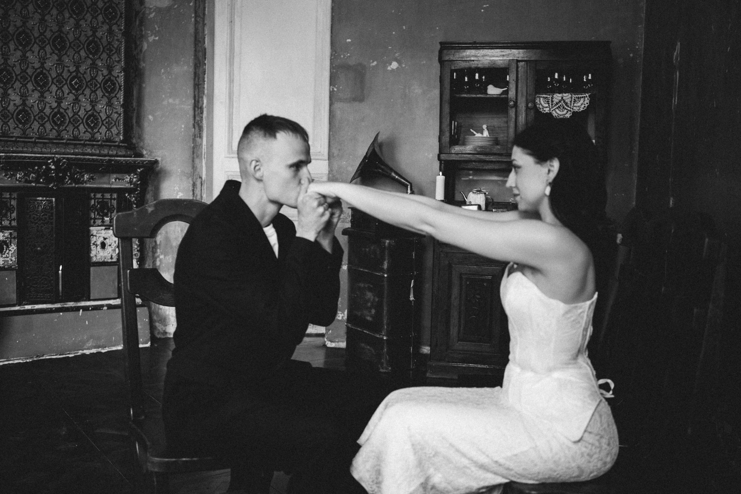 Свадебная фотосессия в «Птичке». Свадебный фотограф Виолетта Сидельникова. Краснодар, Россия, Беларусь, Европа