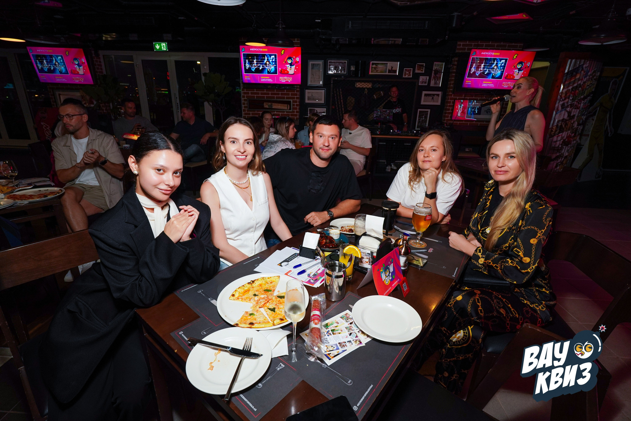 WOW QUIZ DUBAI. Фото | Видео Контент Мишель Ватаманюк