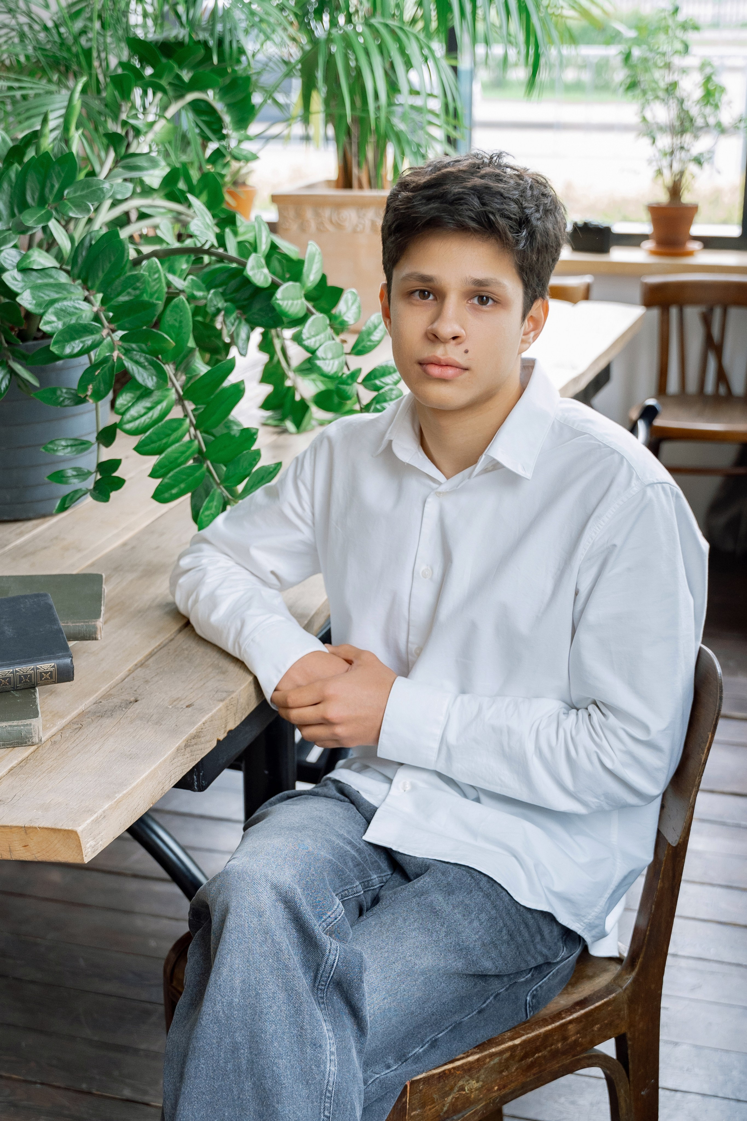 Съёмка для 11А в студии и у школы. Репотражный и семейный фотограф в Москве Герлинг Радмила