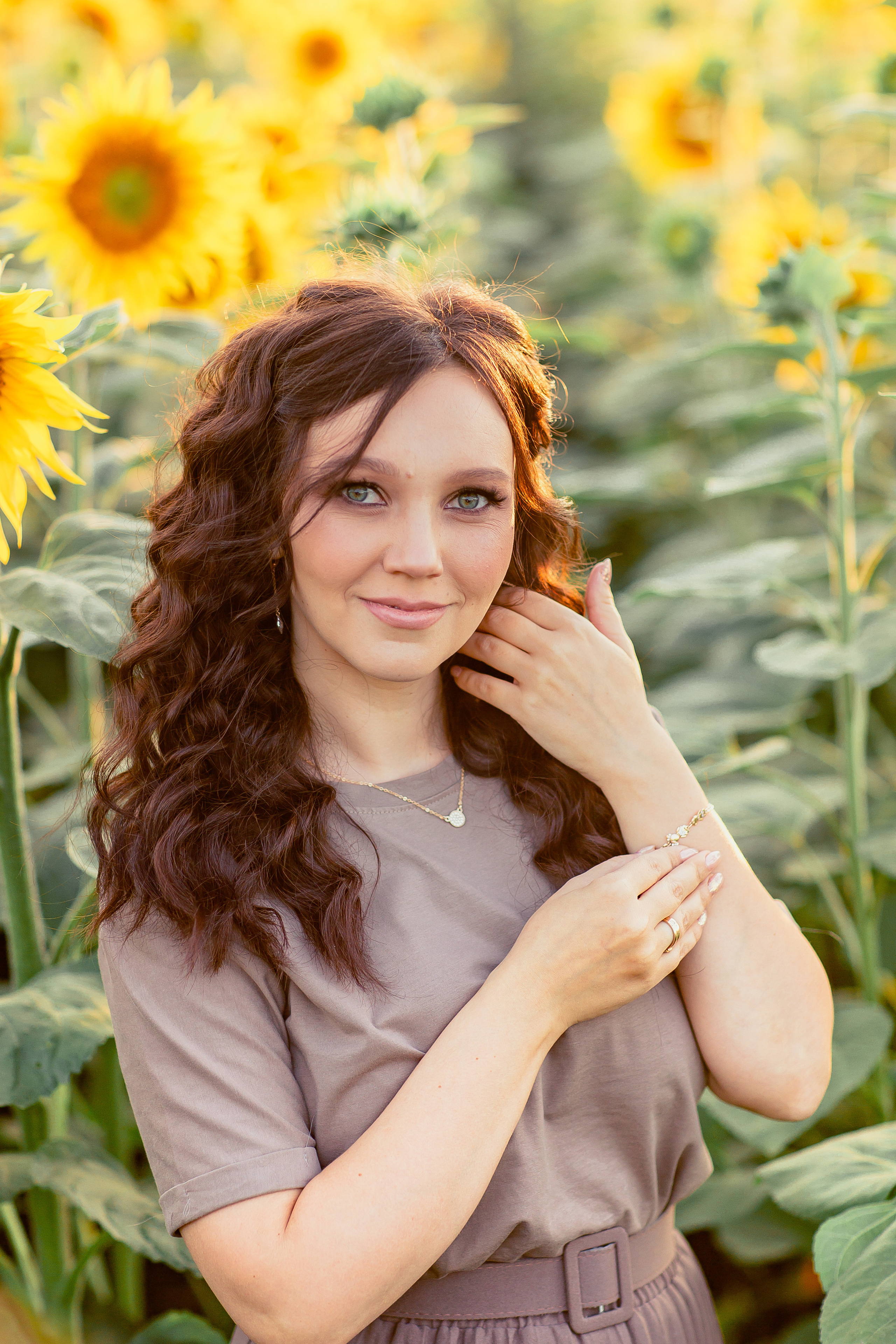 Семейная фотосессия в подсолнухах. Лето 2020. Семейный и детский фотограф в Пензе Анна Михайлова