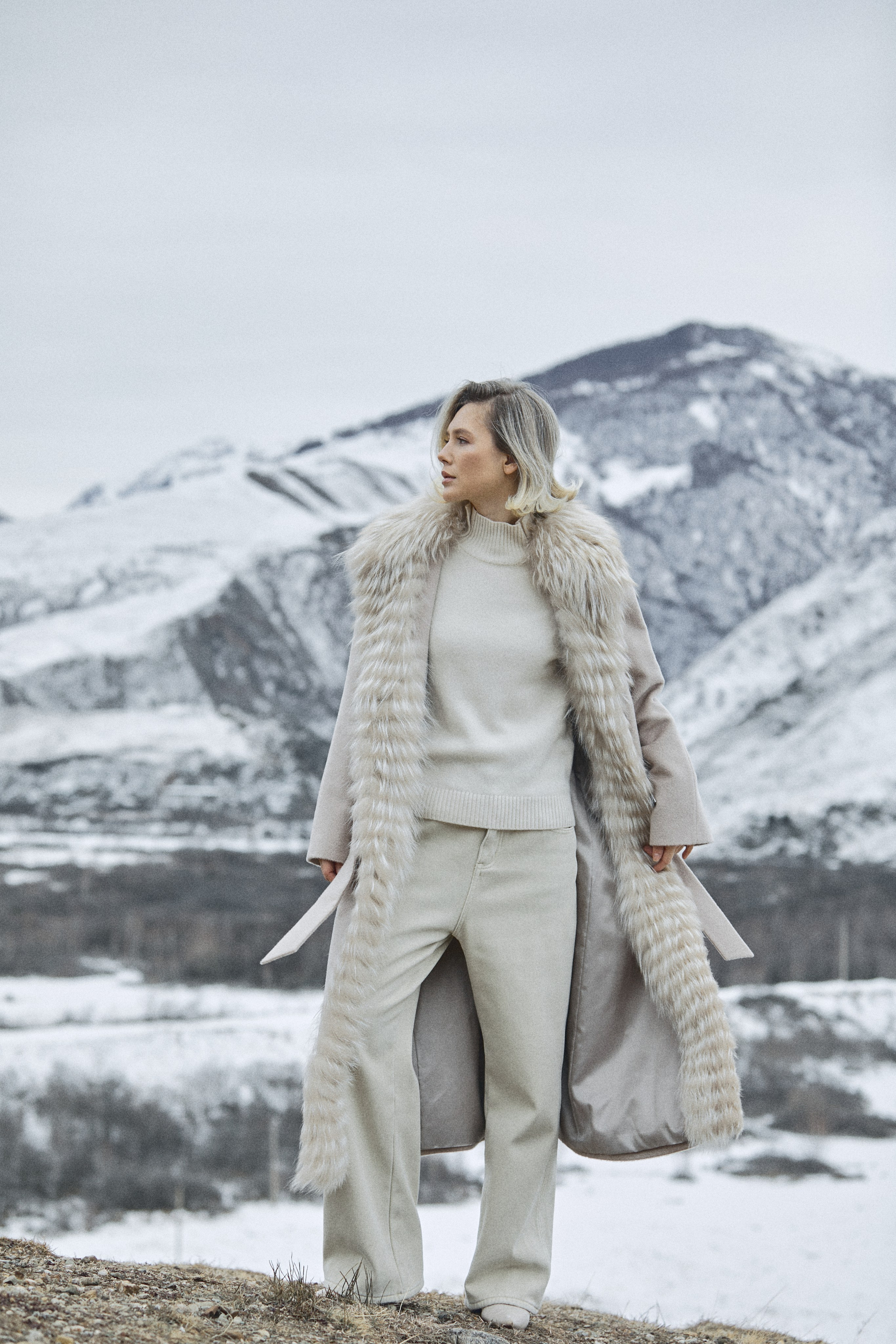 Выездная съемка для бренда одежды. Фотограф Продюсер в горах КБР / Москва  Нальчик Горы