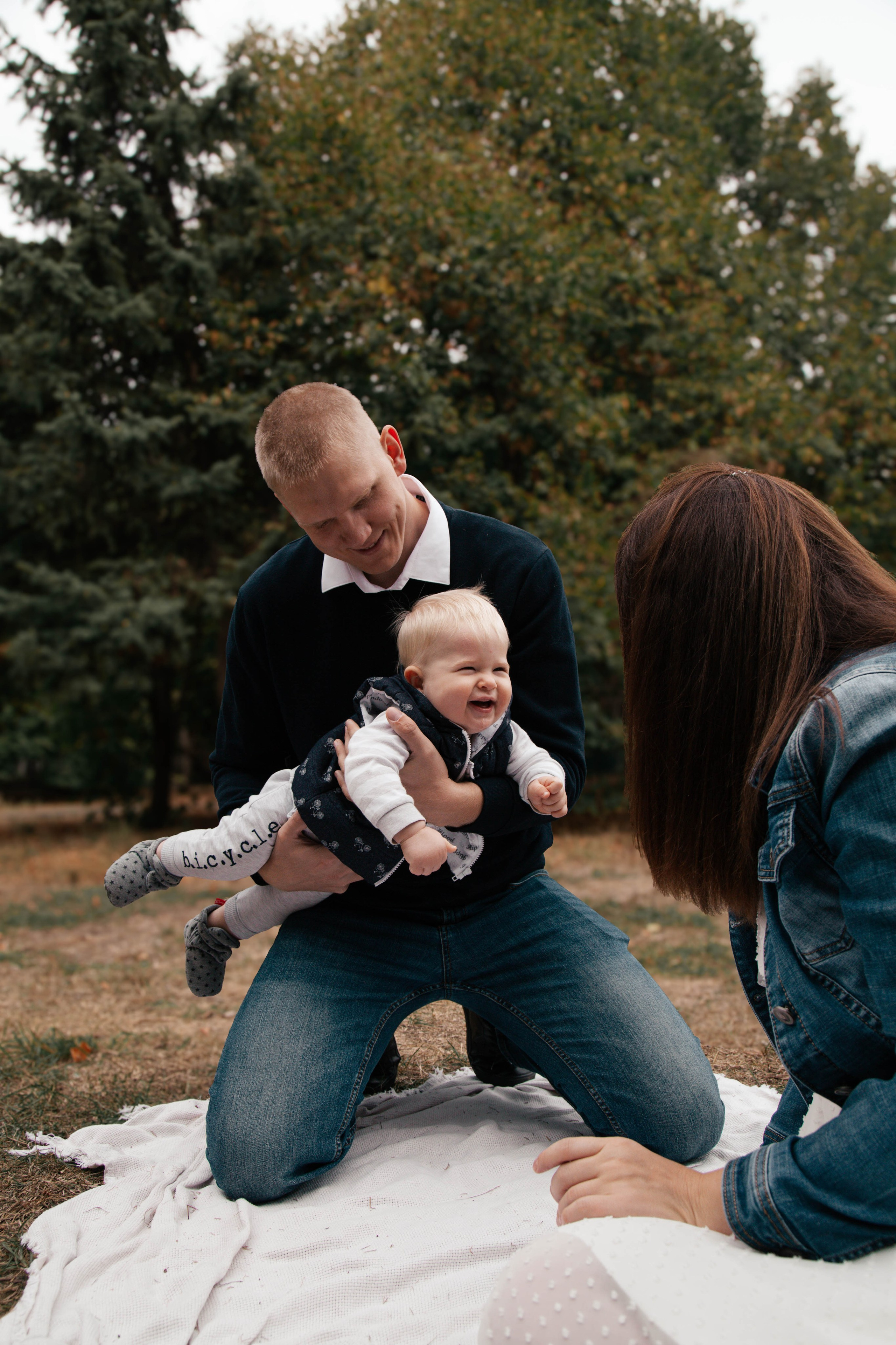 Семейная прогулка в роще. Семейный и детский фотограф Ксения Батищева