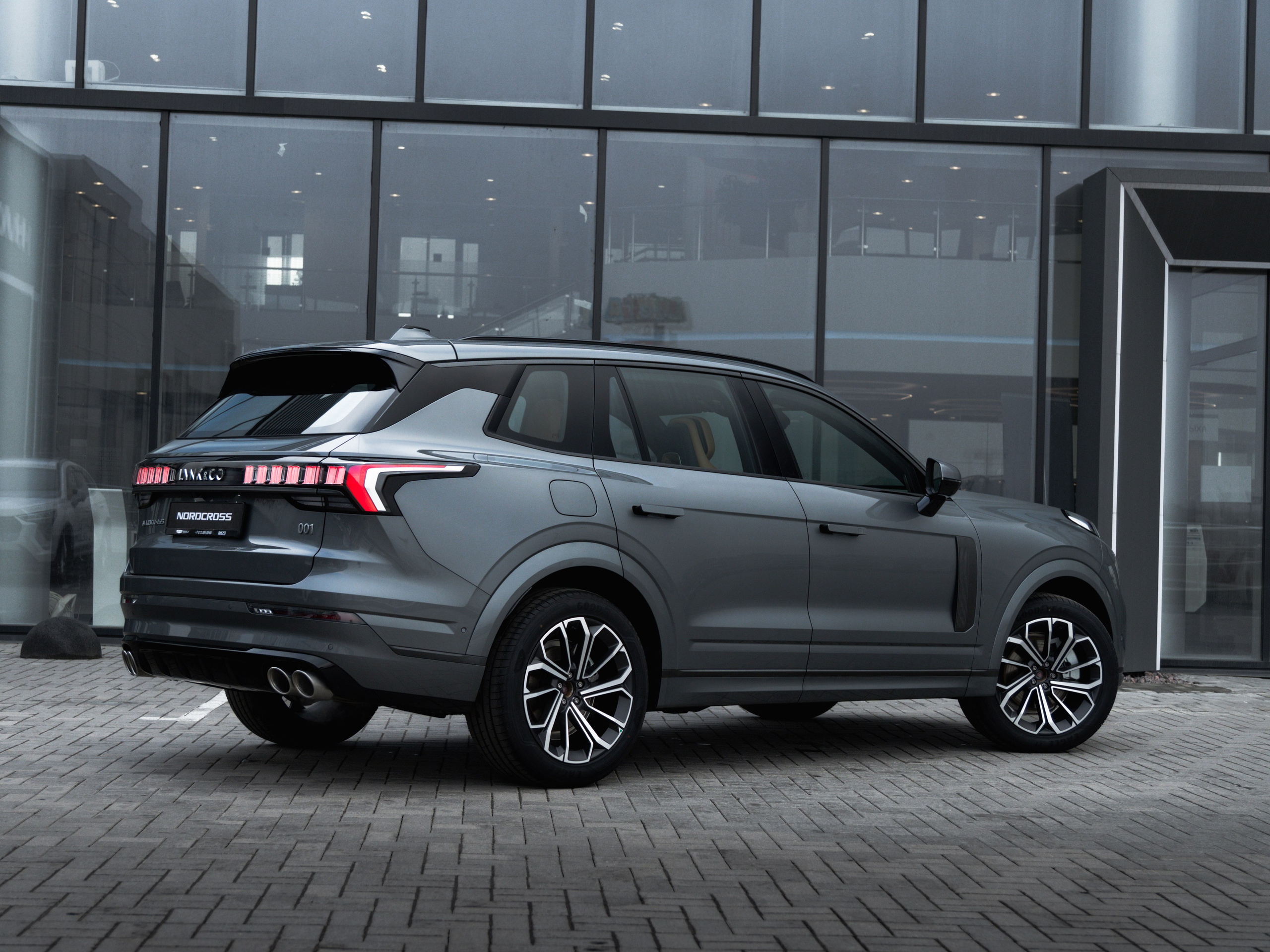 NORDCROSS GREY. Opasnophoto