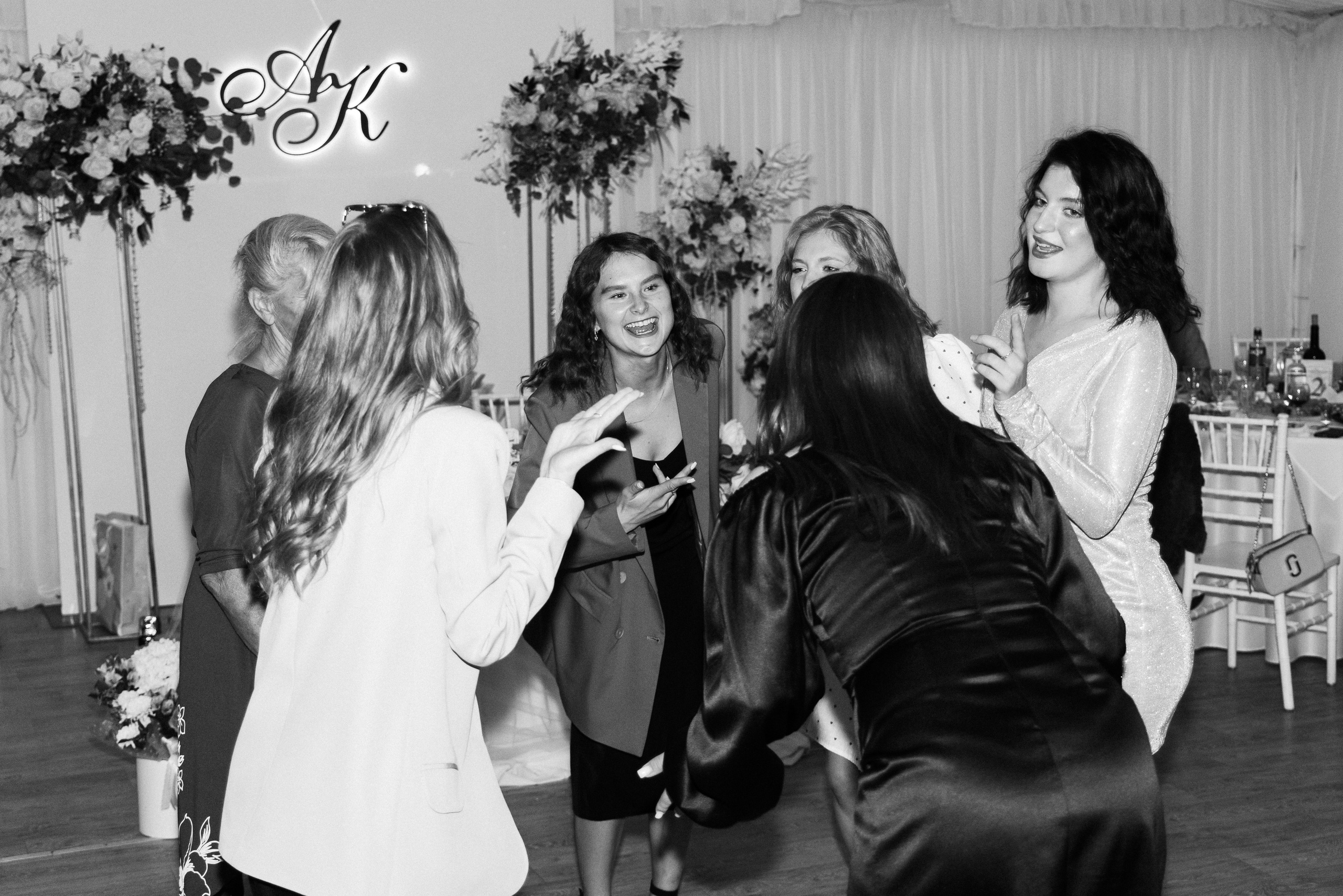 Ксения и Антон (полный день). Фотограф в Барнауле Юлия Садвокасова