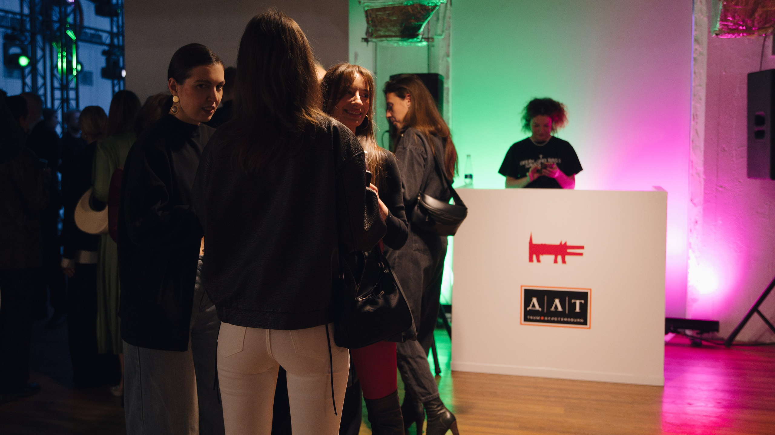 Бекстейдж показа «Новые Имена» собака.ru|ДЛТ. Портретный и репортажный фотограф в Санкт-Петербурге