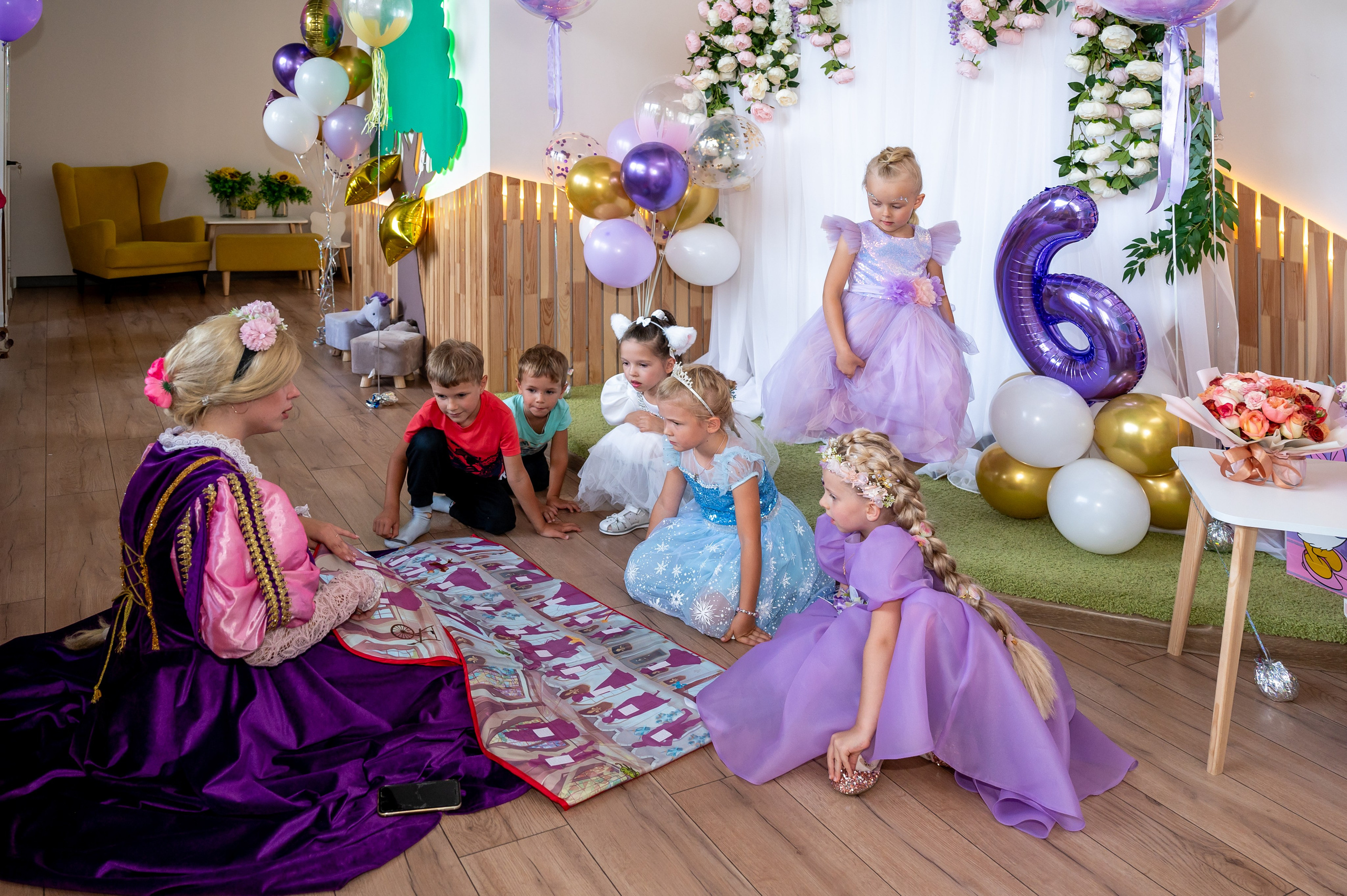 ДР в лофте с фокусником