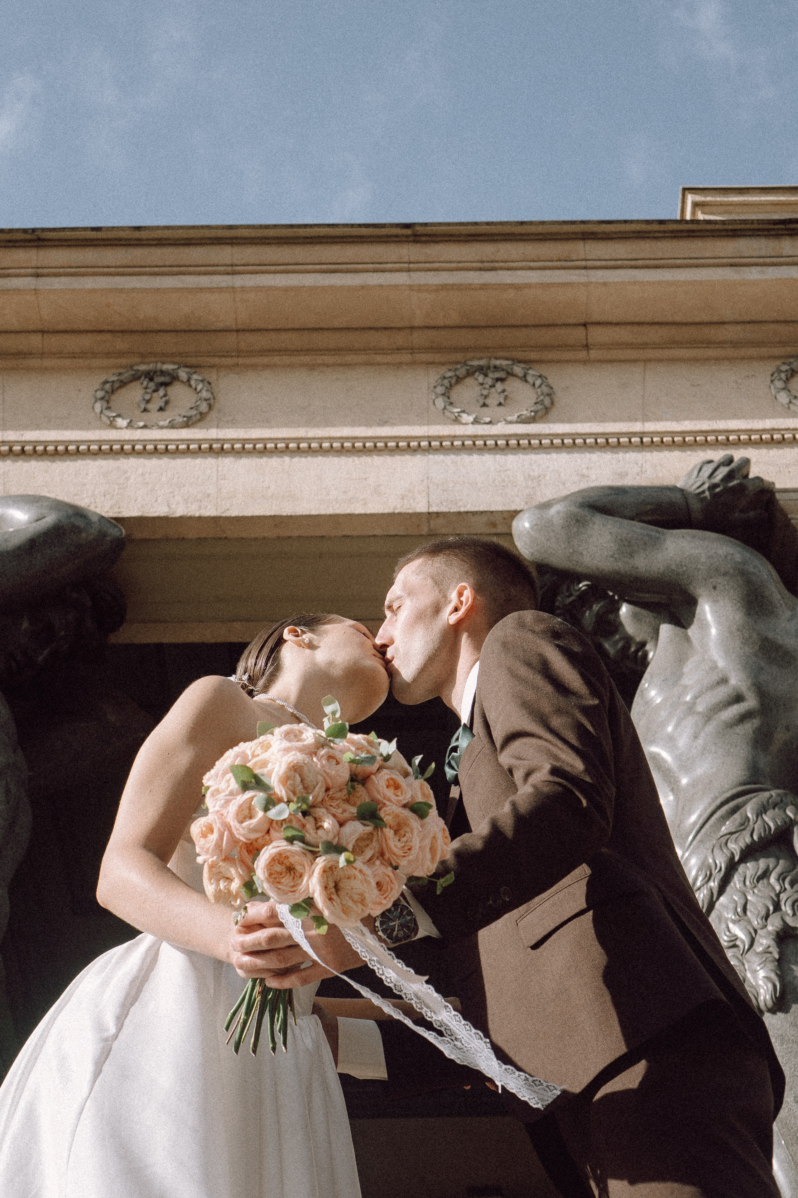 СВАДЕБНАЯ ПРОГУЛКА В САНТК-ПЕТЕРБУРГЕ (ИСАКИЕВСКИЙ СОБОР, ЗИМНЯЯ КАНАВКА, ЭРМИТАЖ И БОЛЬШАЯ МОРСКАЯ УЛИЦА). Профессиональный фотограф, Санкт-Петербург — Виктория Богомолова