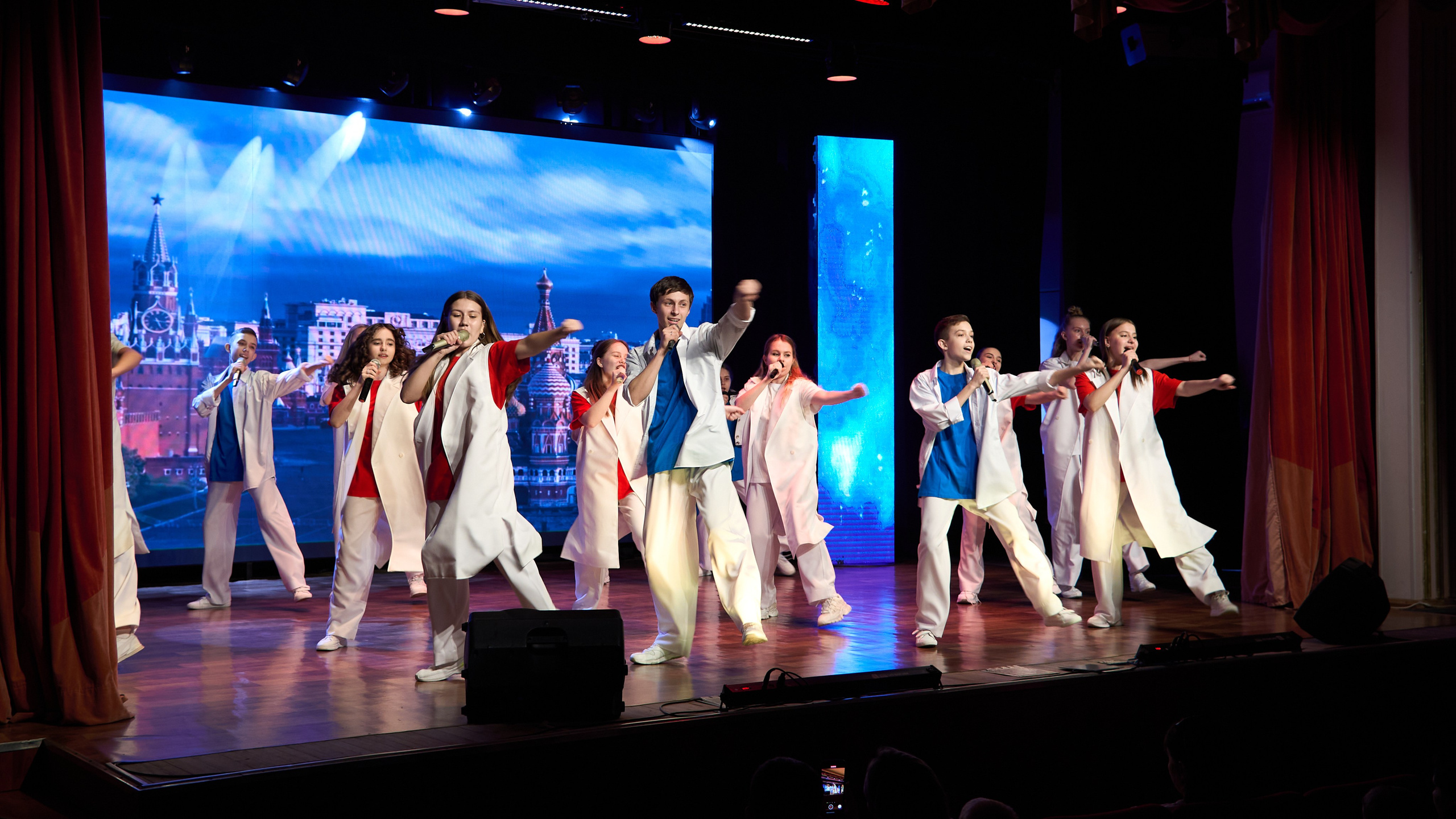 Концерт учащихся ДШИ № 18 «Мы делаем выбор сами». [fXph] Фотограф Масликов Илья. Съёмка мероприятий в Ленинске-Кузнецком