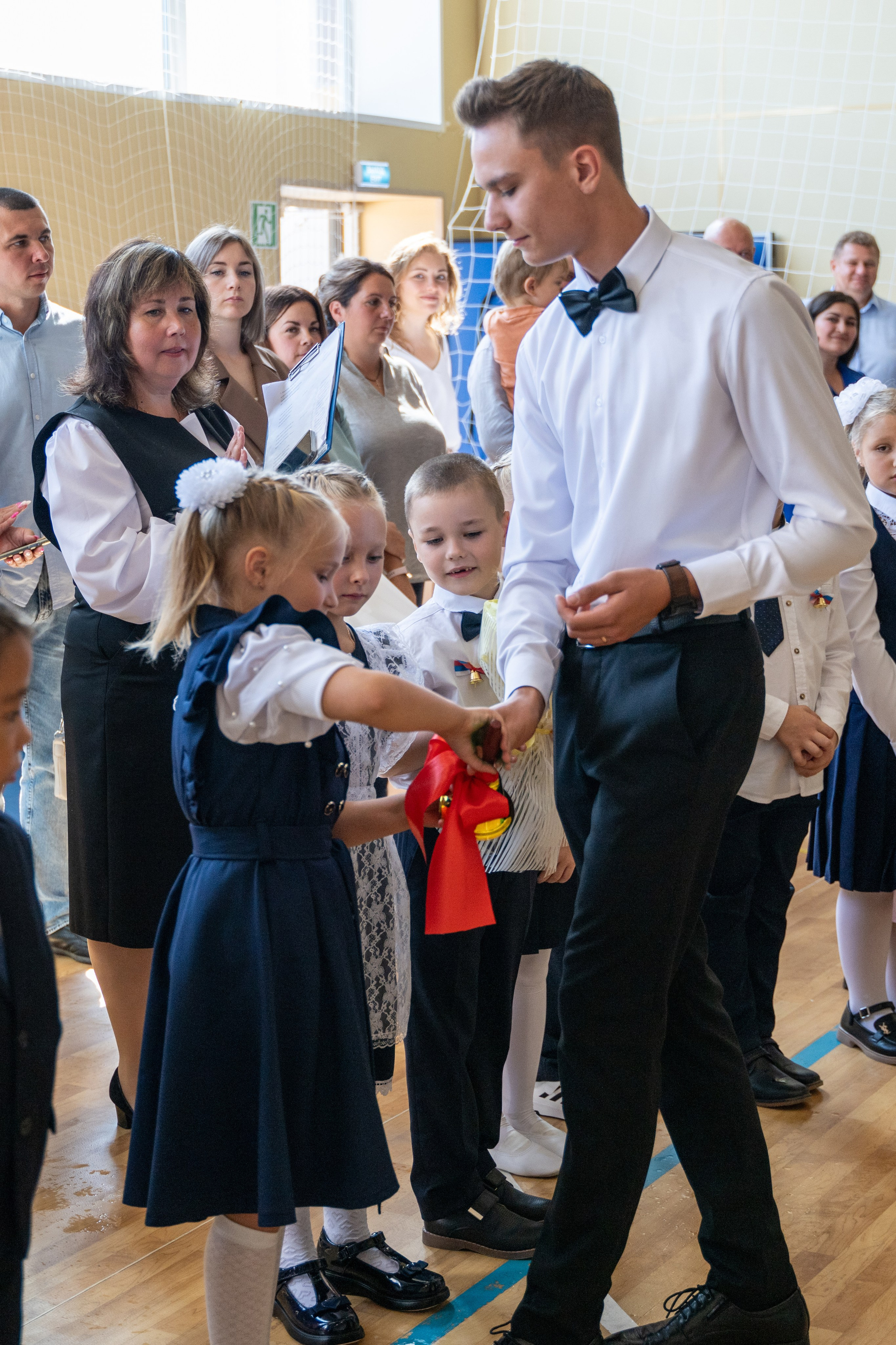 1 Сентября газопроводская школа 11 класс. Фотограф самых запоминающихся моментов Вашей жизни