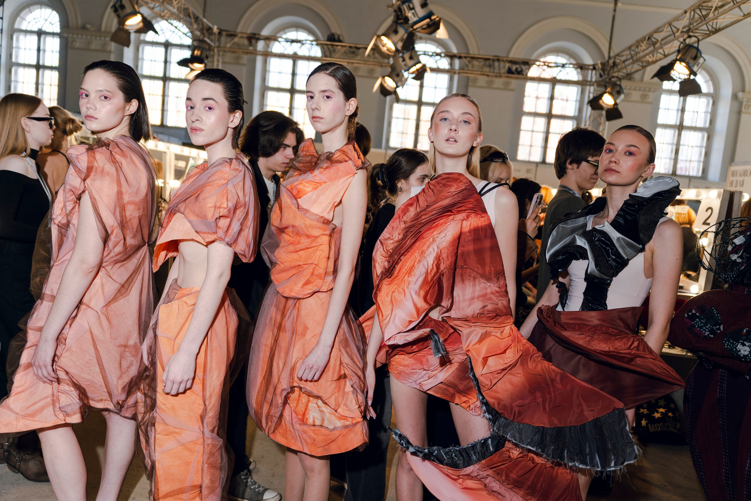 Показ Школы дизайна НИУ ВШЭ на Московской неделе моды. Фотограф в Москве Савкина Евгения