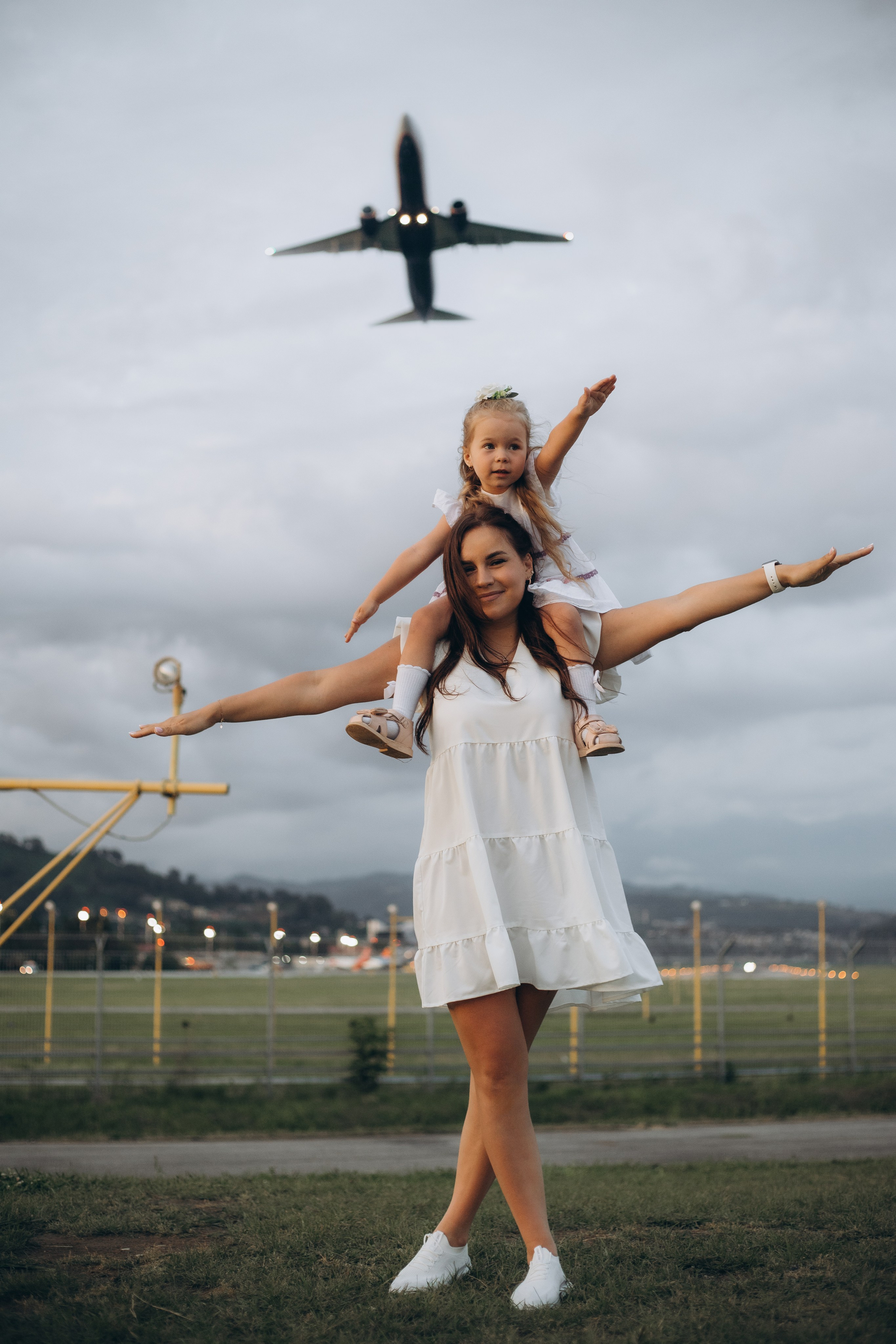 Самолетики. Семейный и свадебный фотограф Сочи Адлер Сириус Красная поляна