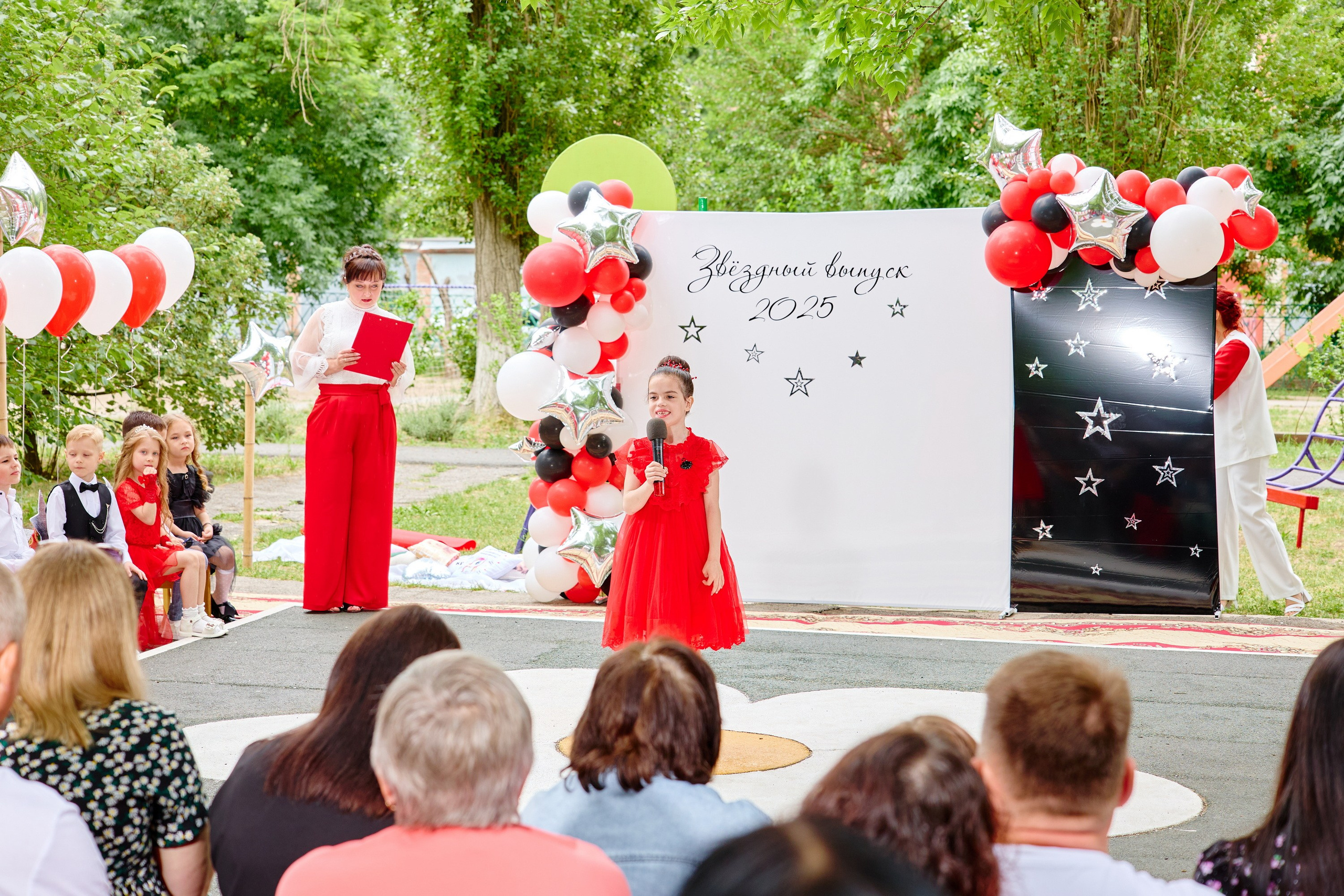 Выпускной 45 сад. Фотограф Выпускные альбомы Таганрог Сергей Коробченко