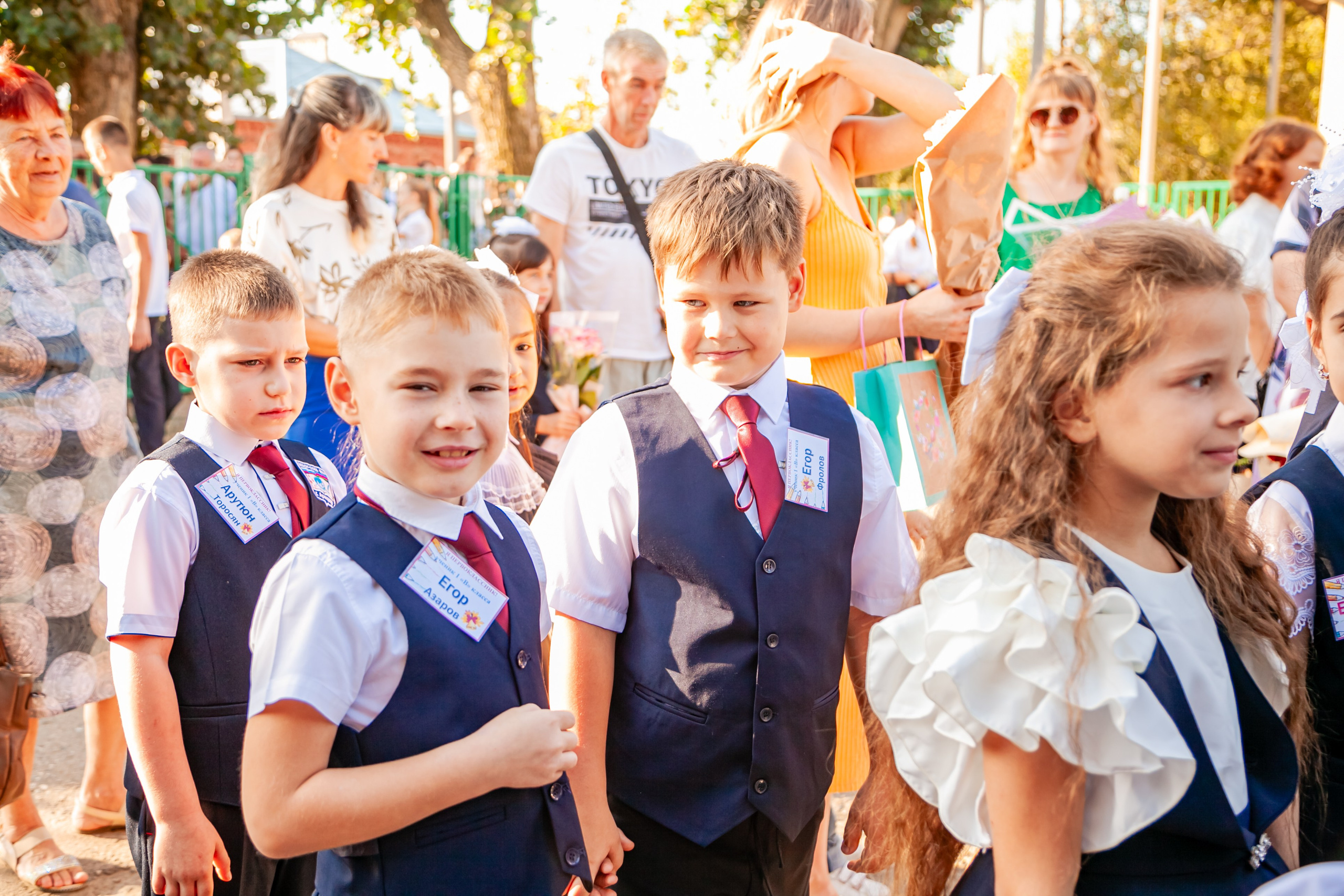 1 сентября линейка. Свадебный и семейный фотограф в Армавире