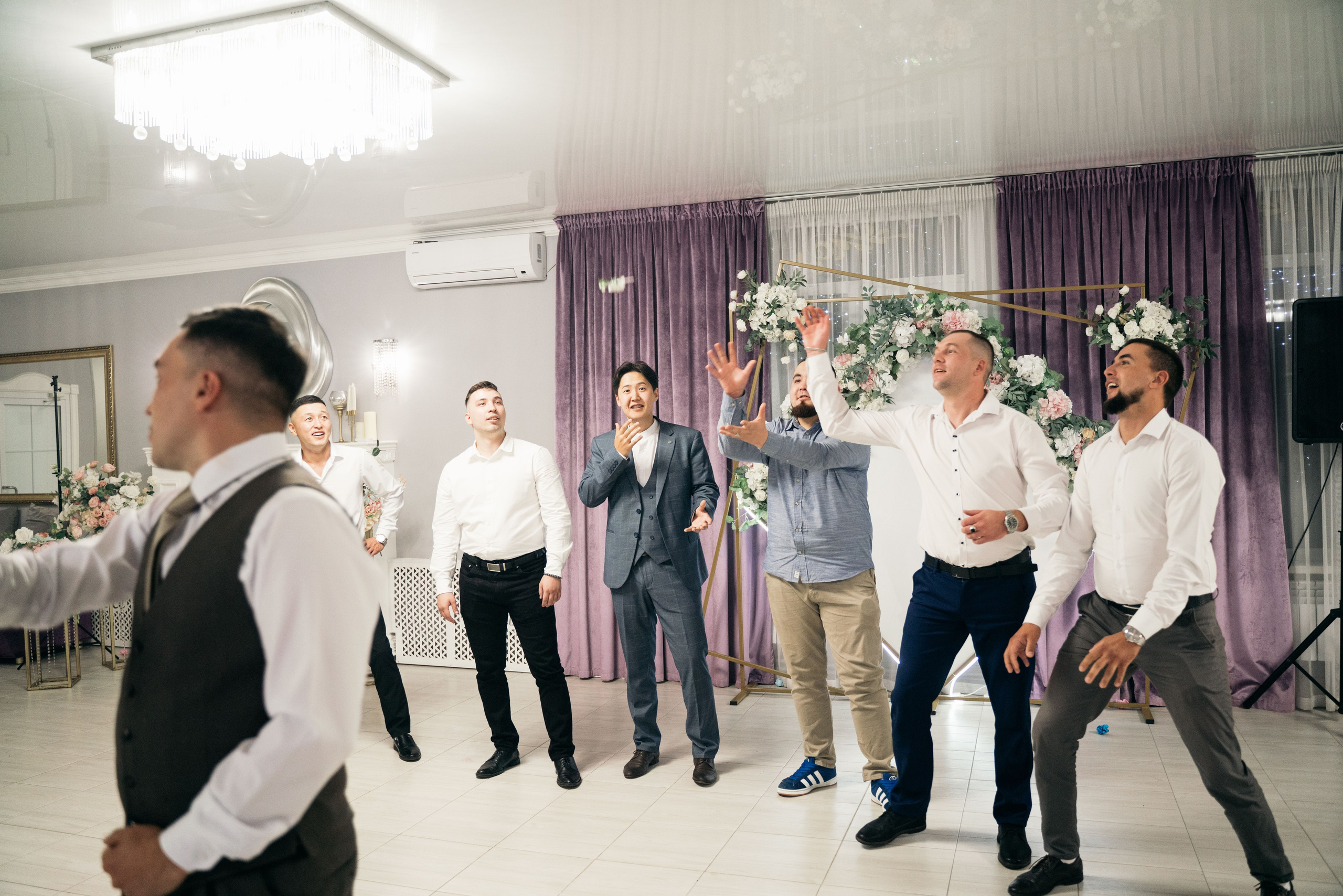 Ильнур и Динара. Свадебный день. Отбор. Кафе Ля делис. Семейный и свадебный фотограф Молодзяновская Елена