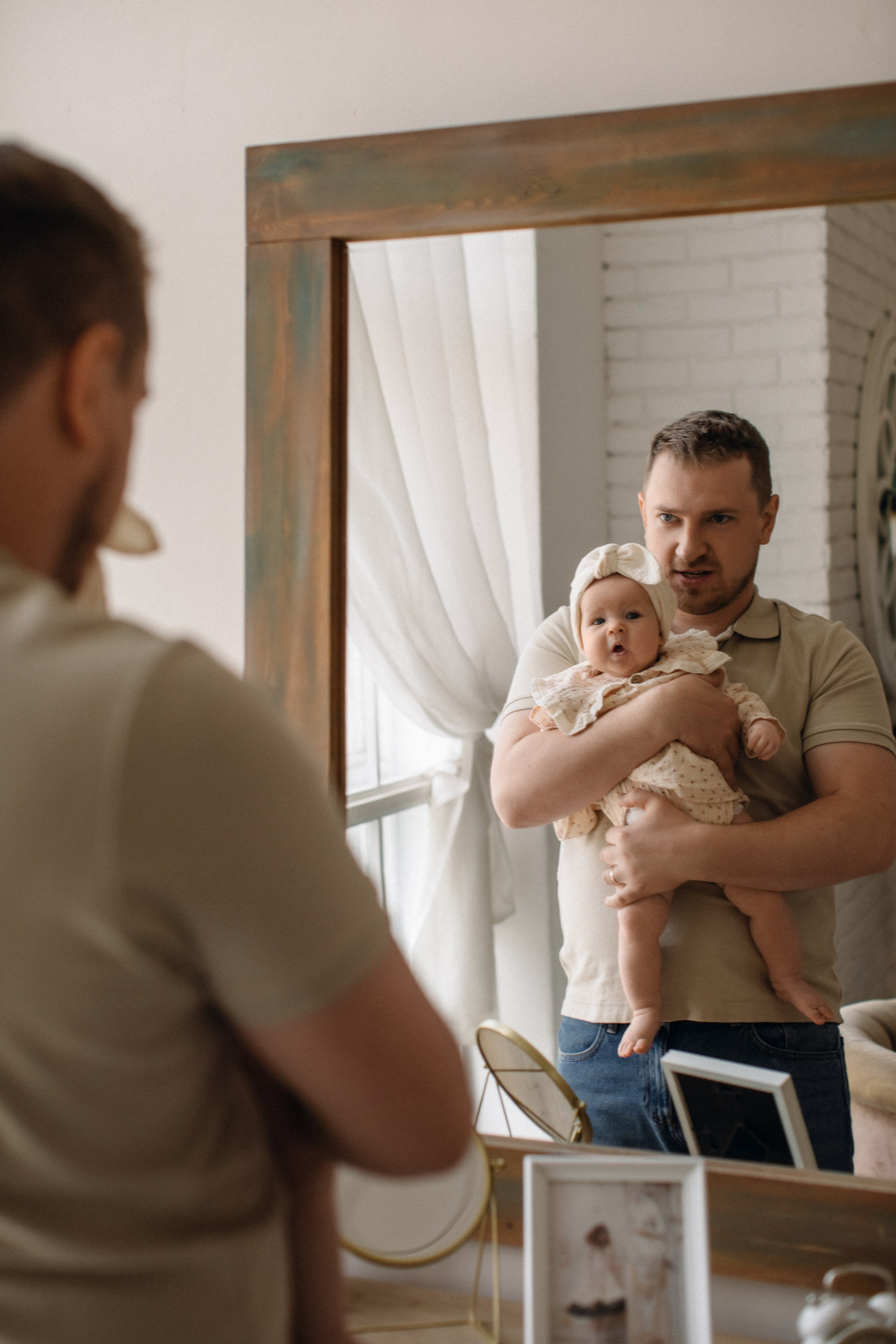 Малышка Ксения и родители. Семейная фотосессия в студии. Фотограф в Москве Ольга Сатони