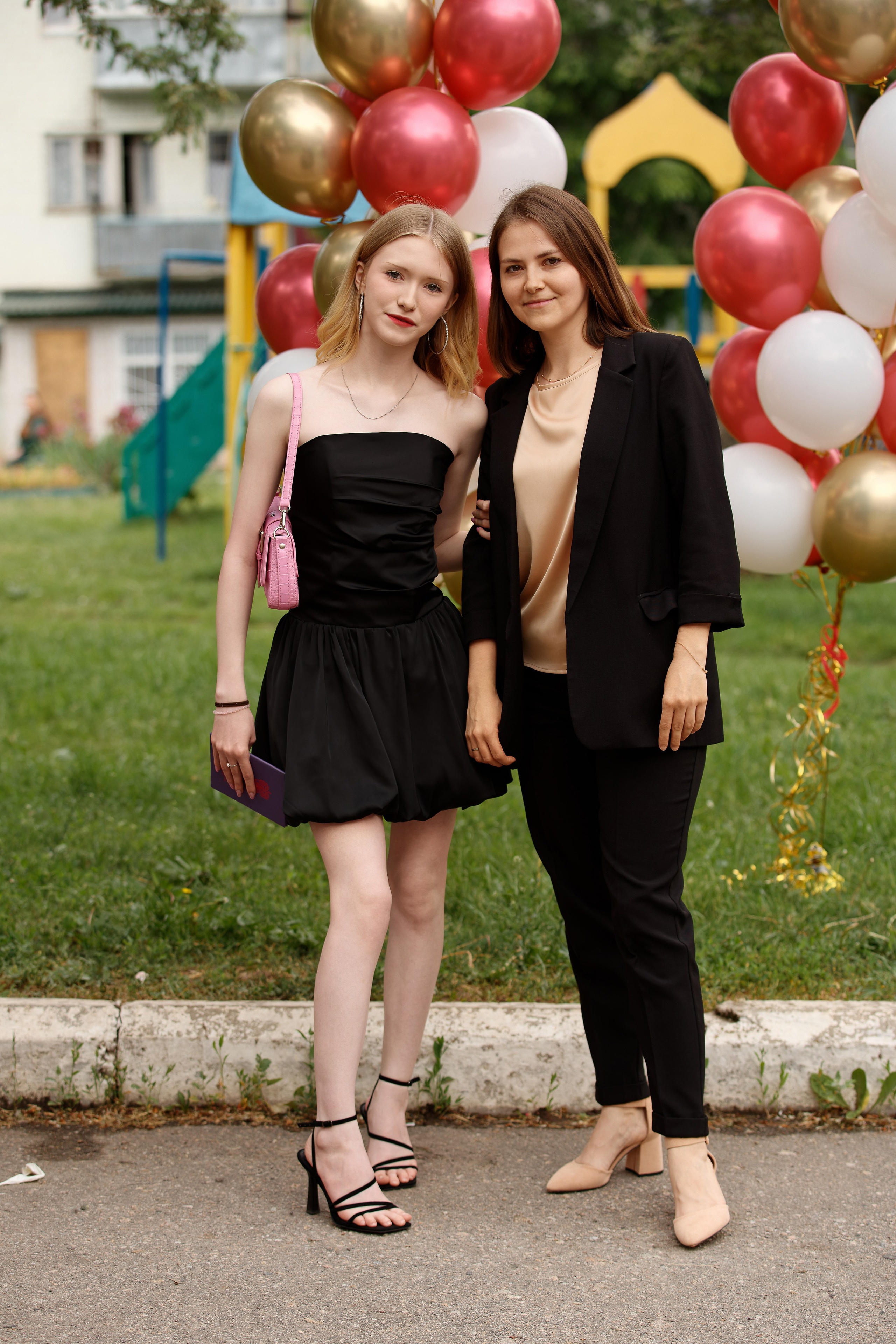 Вручение аттестатов Школа № 57. Семейный фотограф — Макс Белогрудов