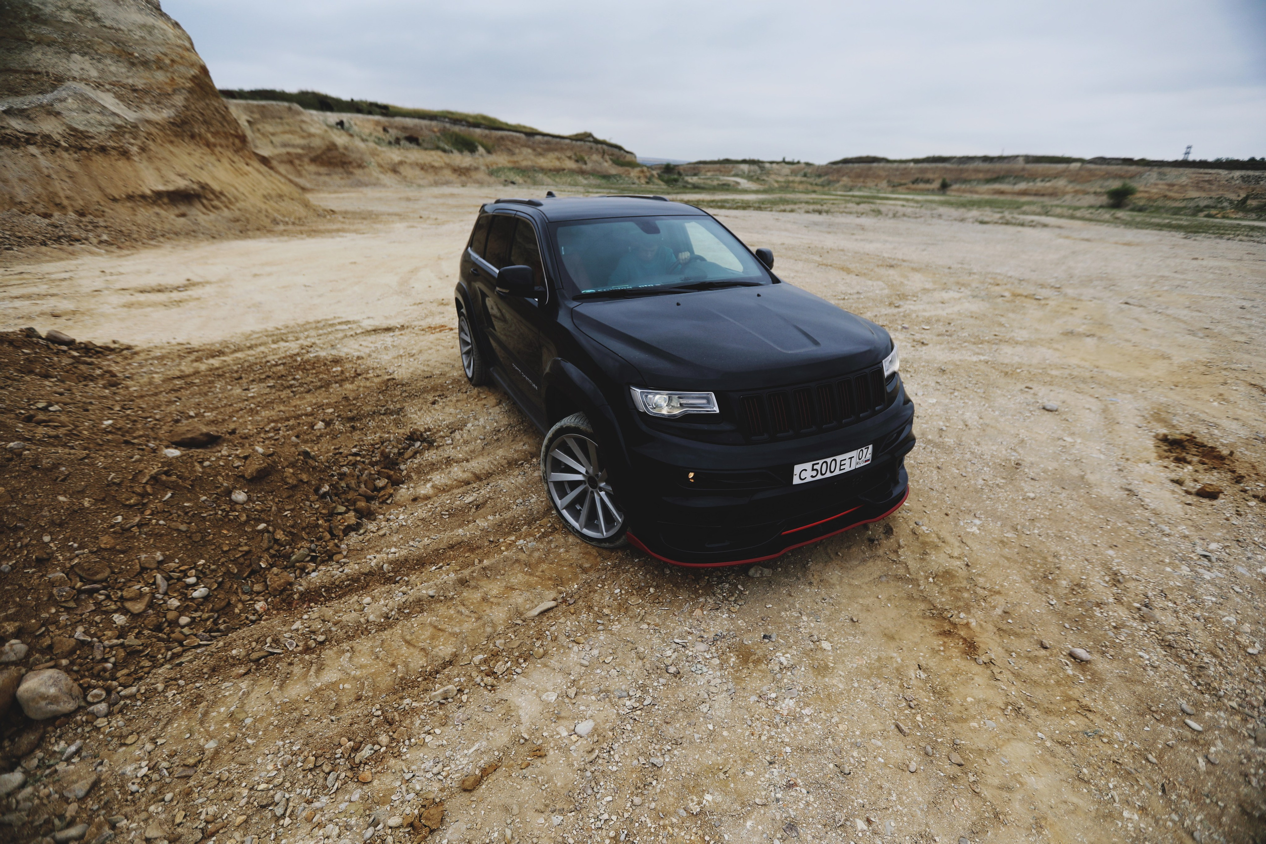 Jeep Grand Cherokee. Свадебный и портретный фотограф в Пятигорске, КМВ — Власова Юля