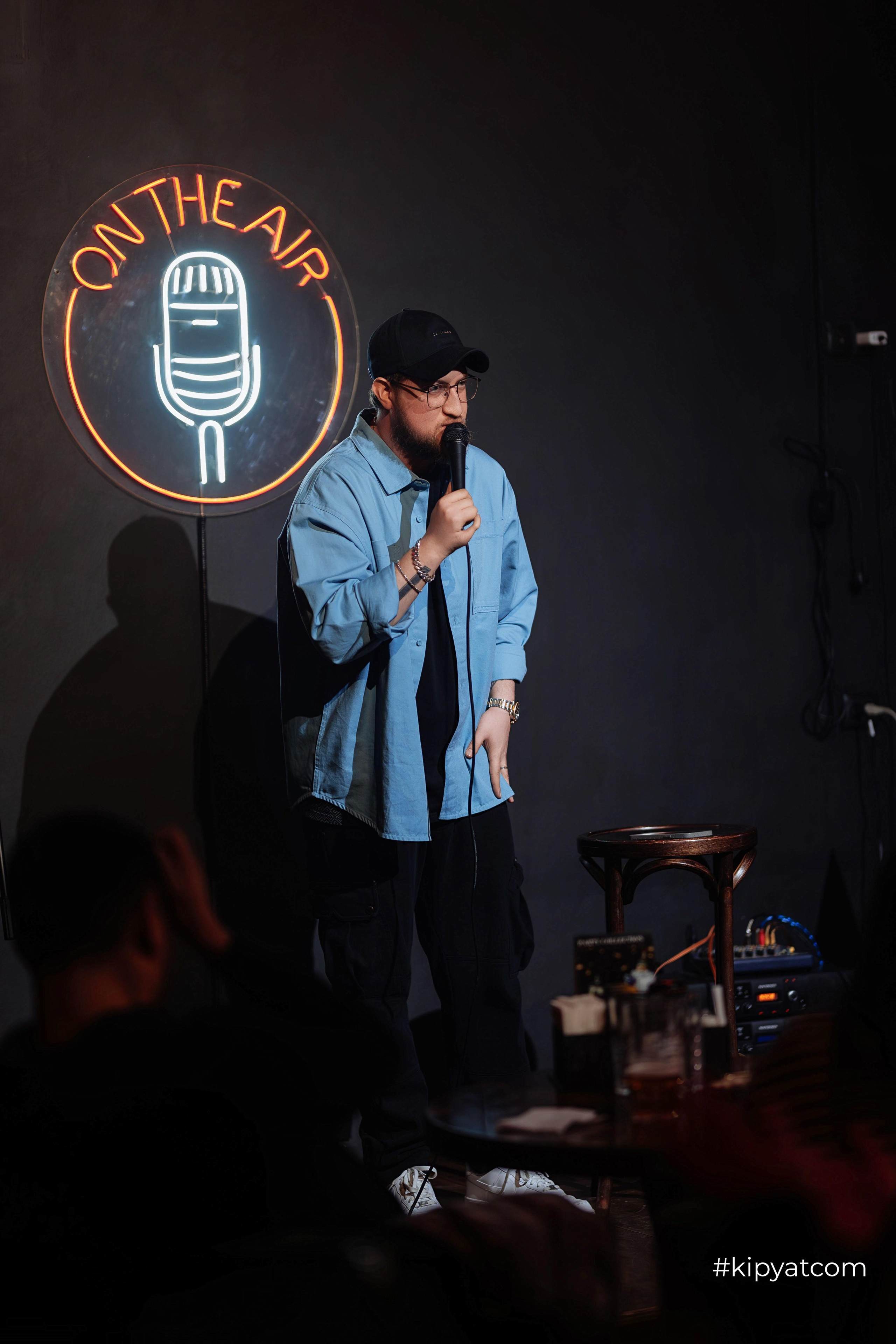 Сольный стендап концерт Александра Меркуль