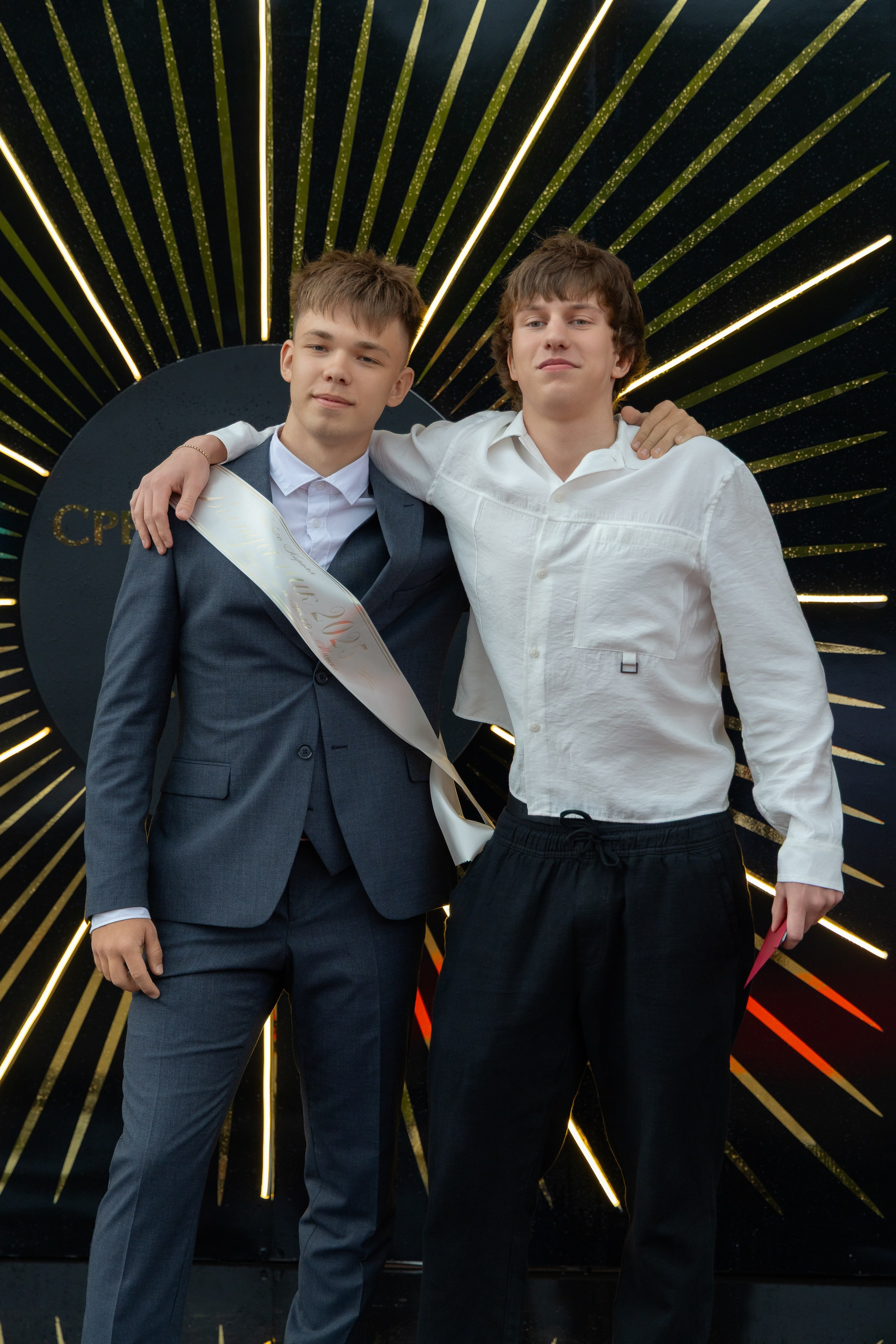 Школьный выпускной 2025 год в Минске, Беларуси. Свадебный фотограф в Минске/Беларуси Сергей Спиридонов