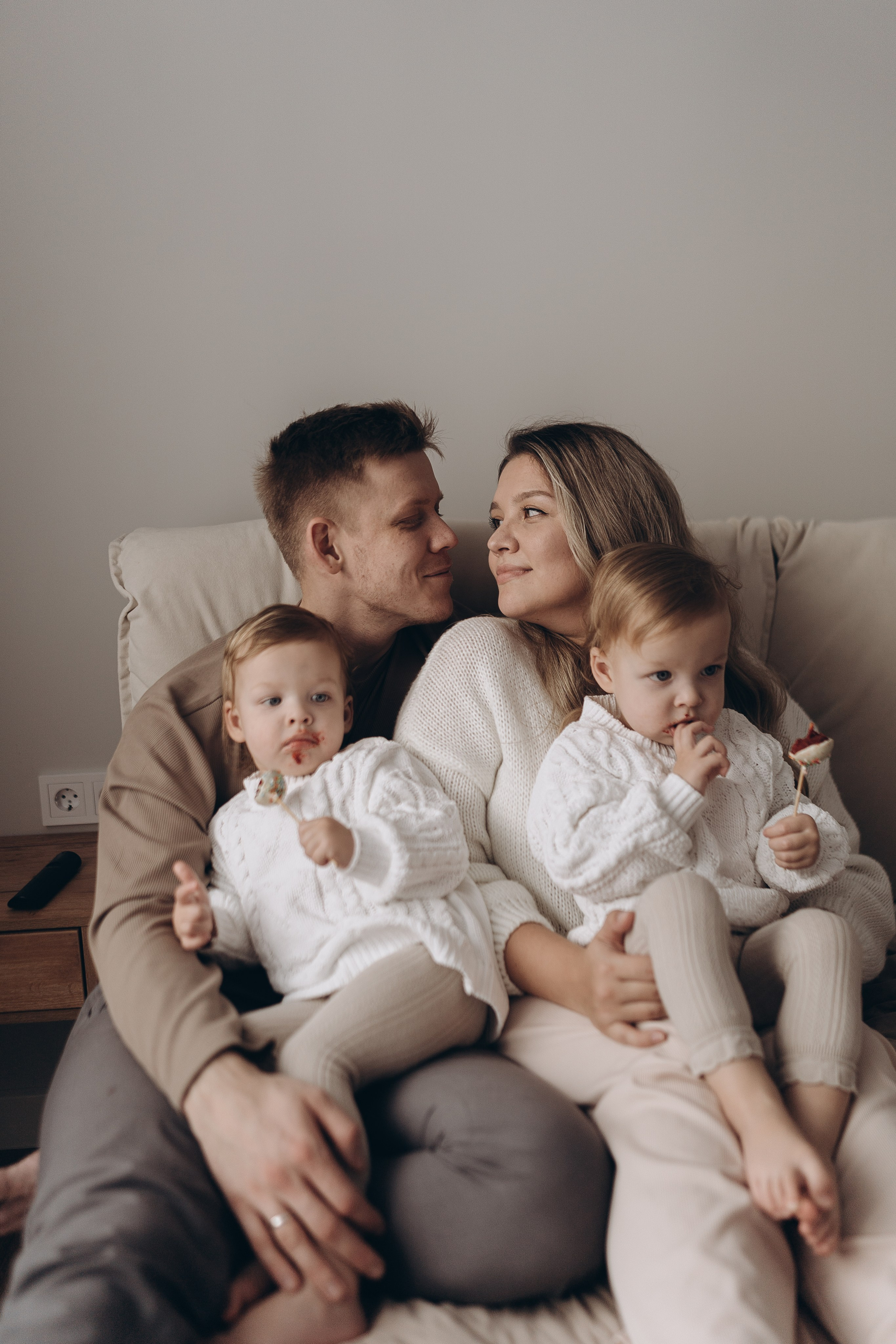 Лёша, Лена, Ева и Лея. Семейный и домашний фотограф в Уфе Ирина Гарасюта