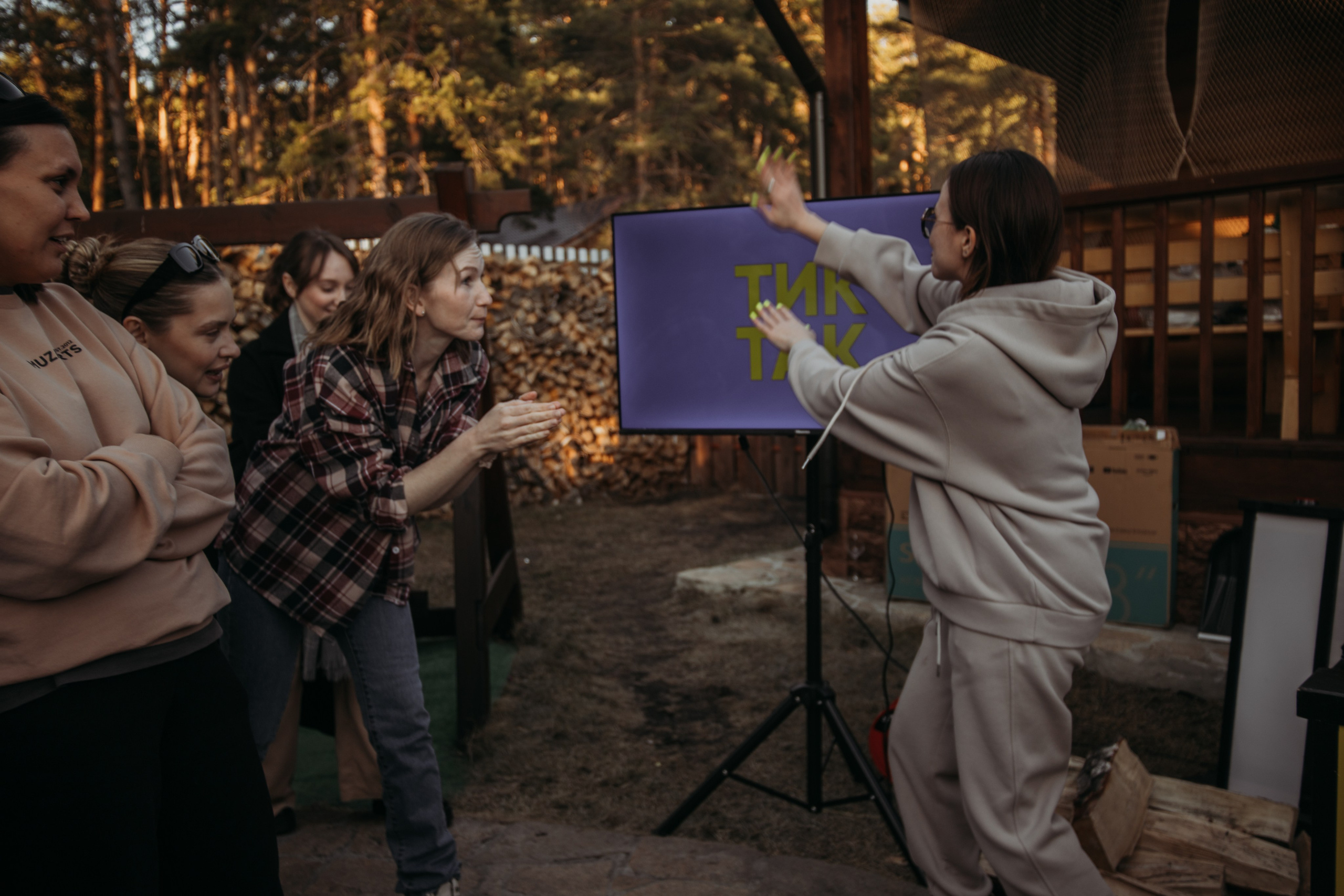 Корпоратив Muza_Arts. Венера Гайн. Репортажный фотограф  Тюмень. Обучение фотографии с 0