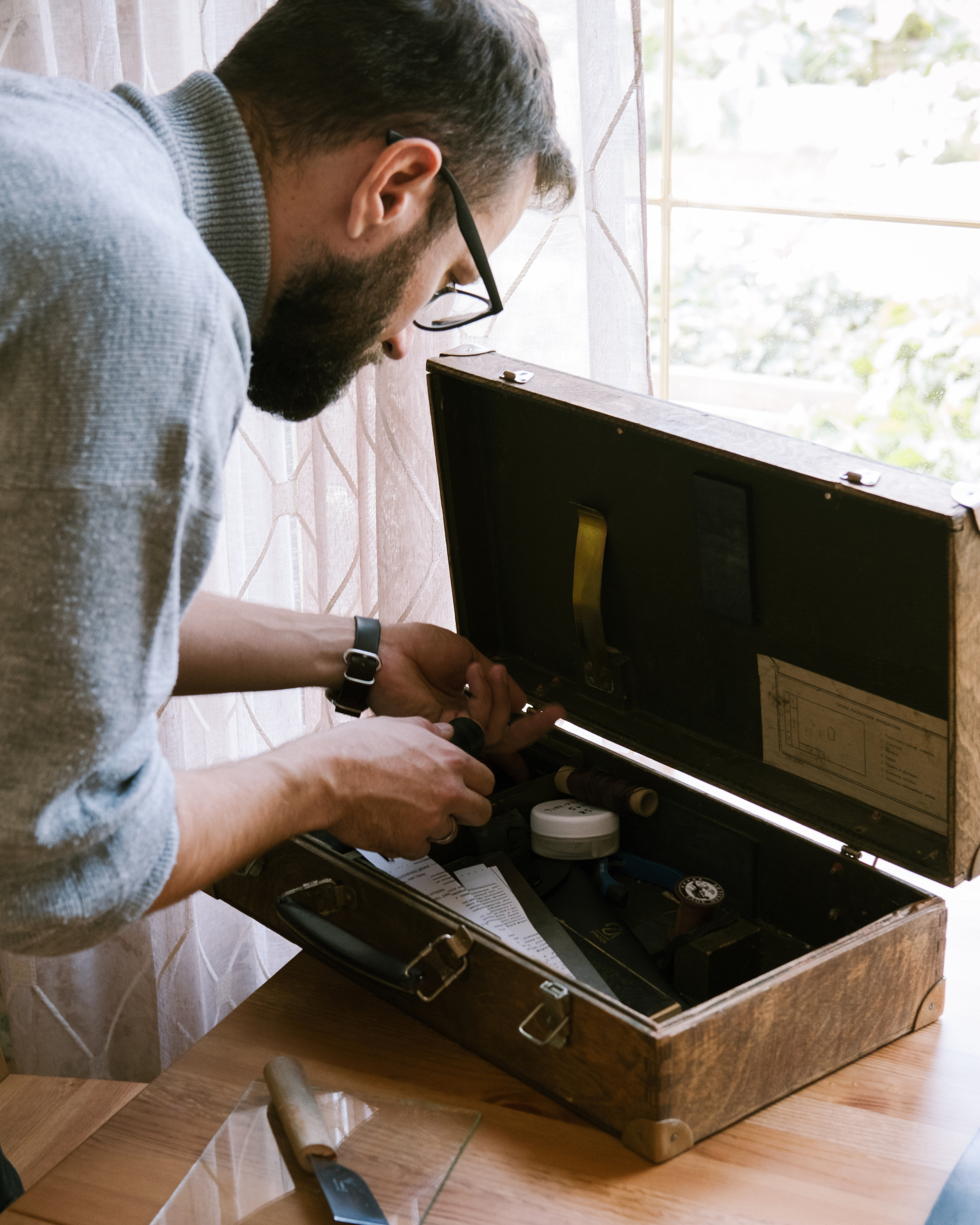 De Facto — кожевенная мастерская. Артём Кузнецов, фотограф, Новосибирск
