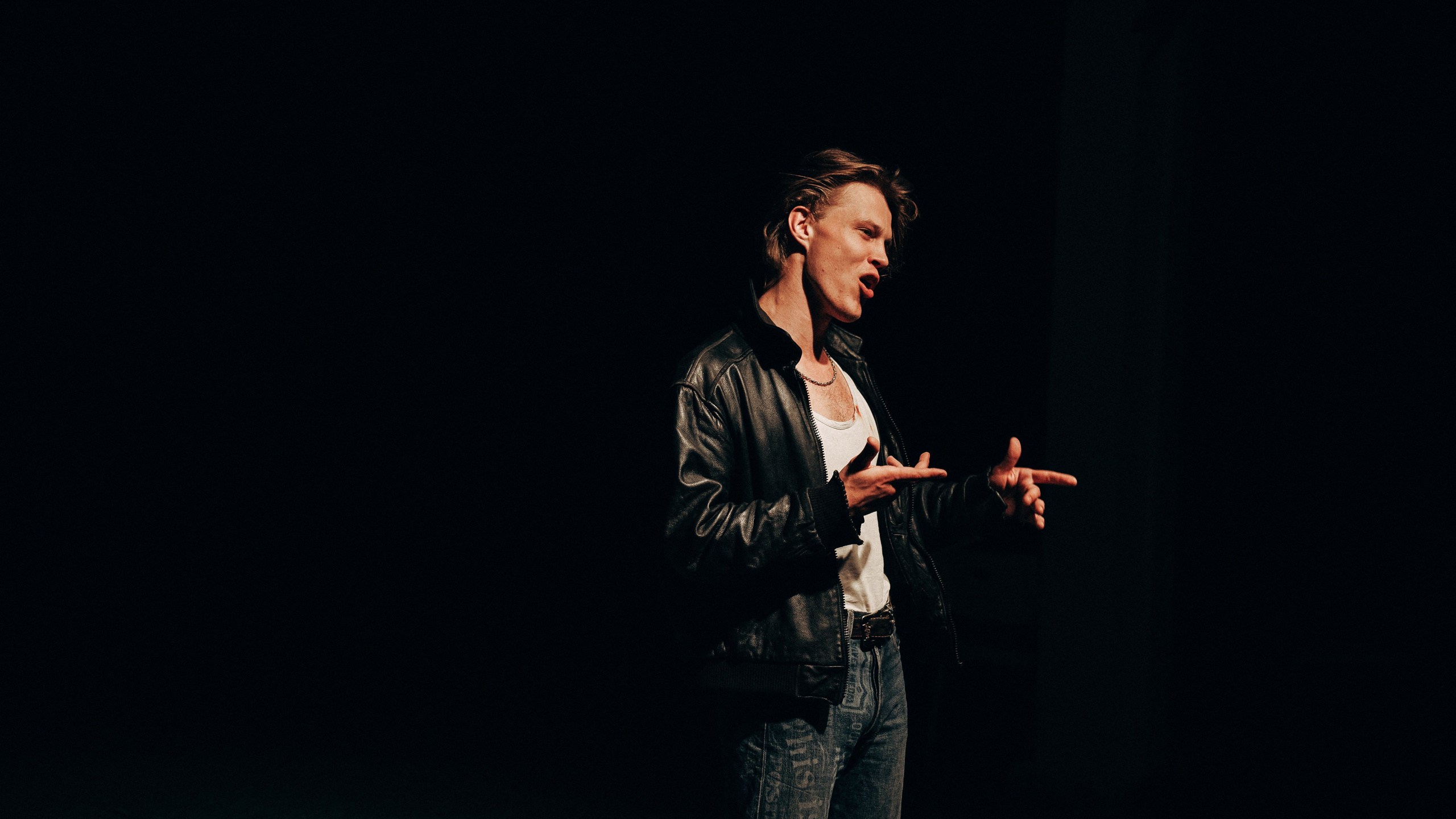 Клей. Спектакль. Профессиональный фотограф в Санкт-Петербурге Александр Волосенцев