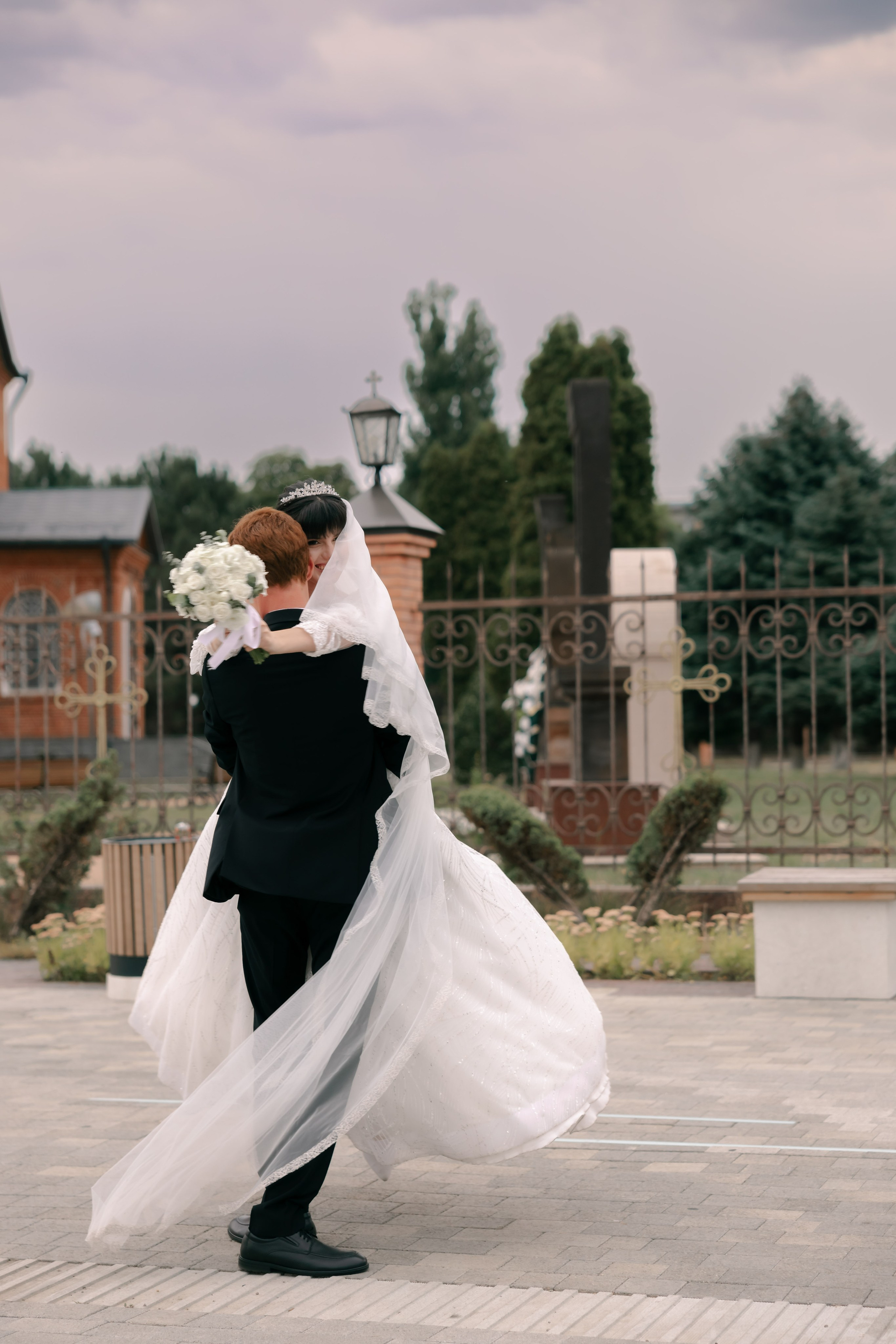 Свадебные съемки. Профессиональный фотограф и видеооператор