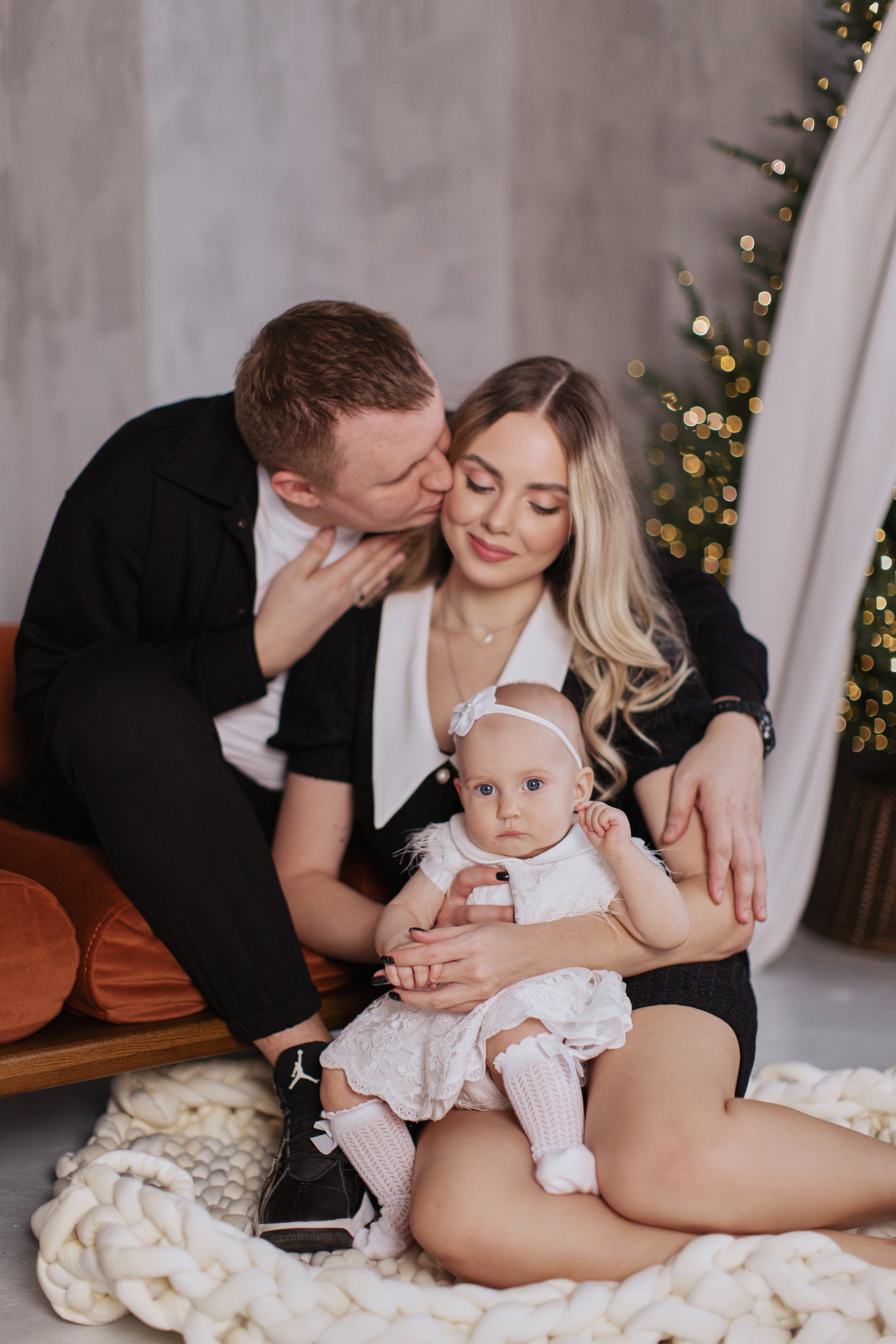 Семья к новому году 2025. Фотограф Лиана Артемова в Пензе