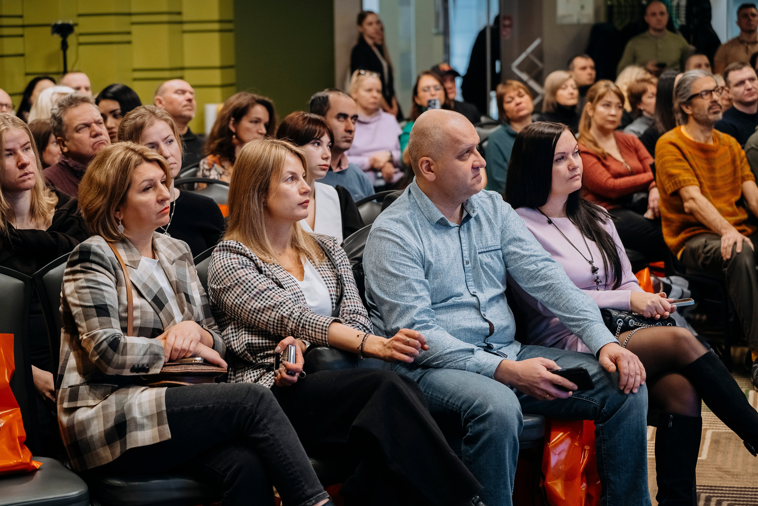 Ежегодный Дилерский семинар от учредителей компании! Больше: https://sinonim.org/improve#res. Профессиональный портретный фотограф в Москве Владимир Глаголев